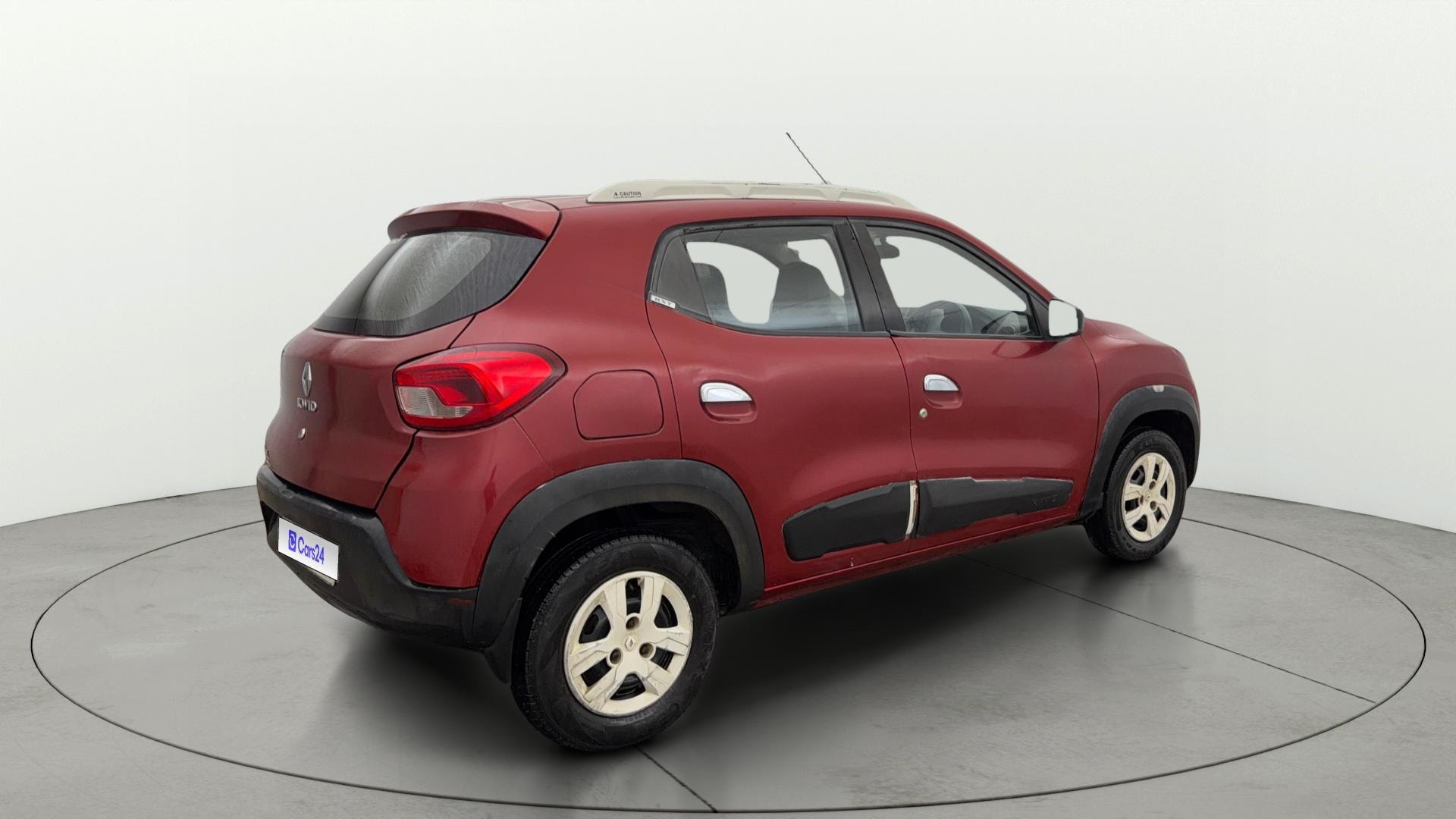 View 2016 Renault Kwid 1.0 Marvel Iron Man Edition AMT Image 41 Used 2016 Renault Kwid 1.0 Marvel Iron Man Edition AMT Image 41