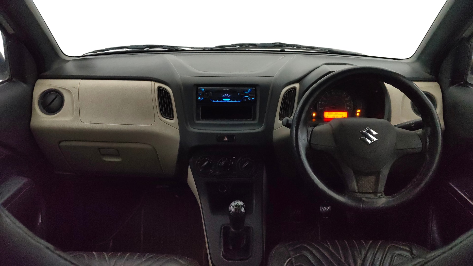 View 2019 Maruti Suzuki 1000 Base Variant Image 15 Used 2019 Maruti Suzuki 1000 Base Variant Image 15