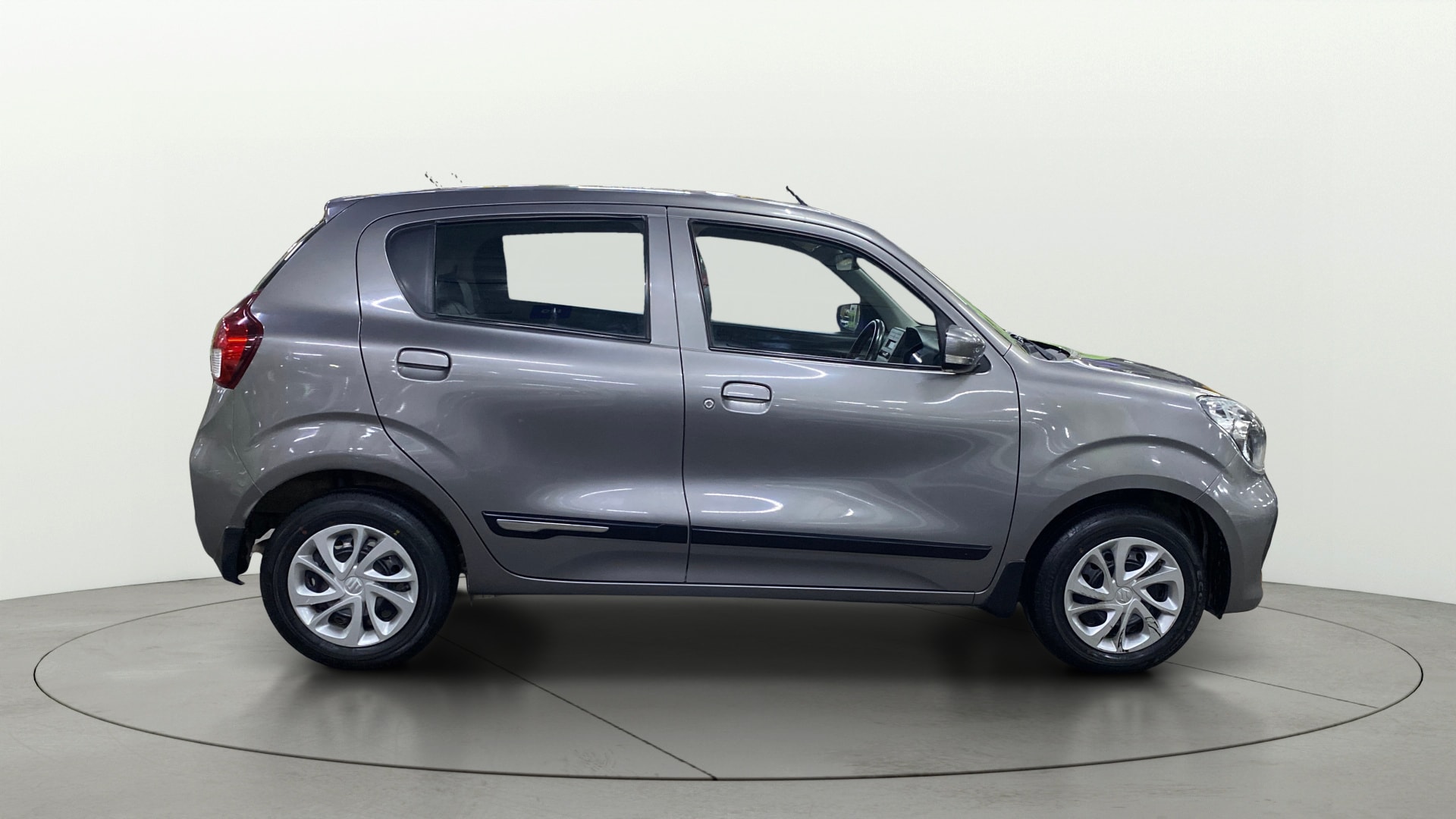 View 2024 Maruti Suzuki 1000 Base Variant Image 8 Used 2024 Maruti Suzuki 1000 Base Variant Image 8