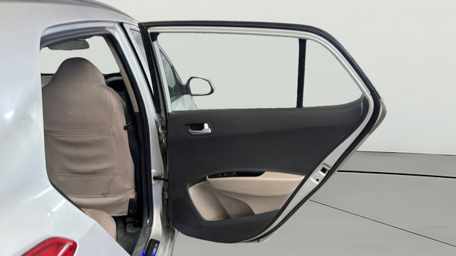 View Hyundai Grand i10 Image 7 Used Hyundai Grand i10 Image 7