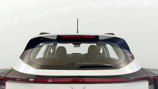 View Mahindra XUV 3XO Image 4 Used Mahindra XUV 3XO Image 4