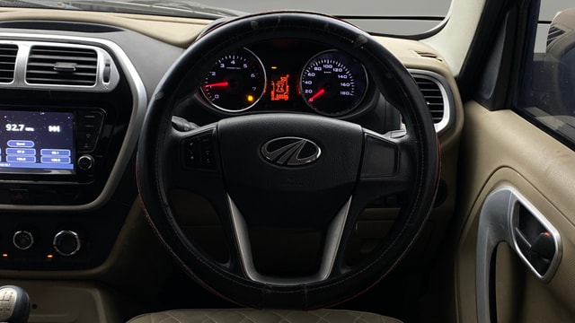 View Mahindra TUV300 Image 20 Used Mahindra TUV300 Image 20