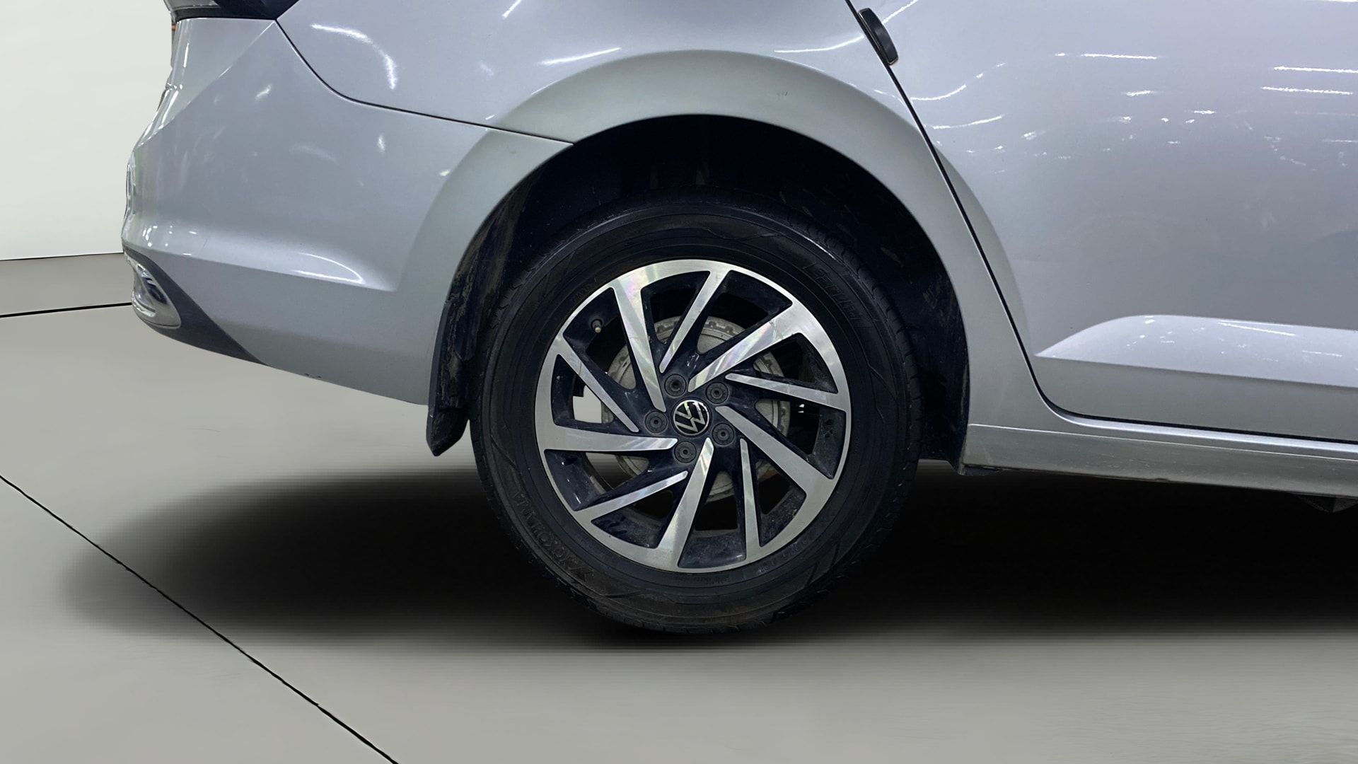 View 2022 Volkswagen Virtus Topline 1.0 TSI MT Image 33 Used 2022 Volkswagen Virtus Topline 1.0 TSI MT Image 33