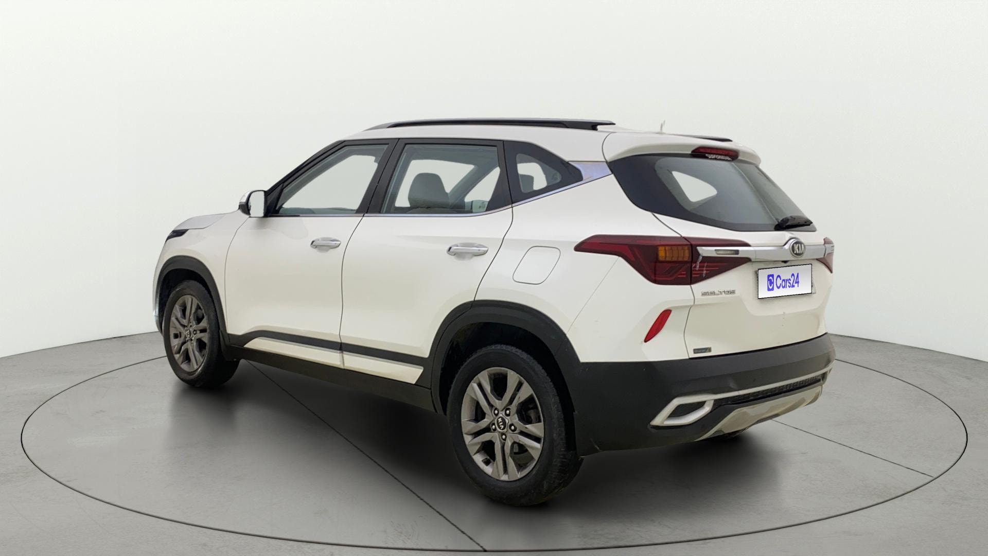 View 2019 Kia Seltos HTX Diesel Image 2 Used 2019 Kia Seltos HTX Diesel Image 2