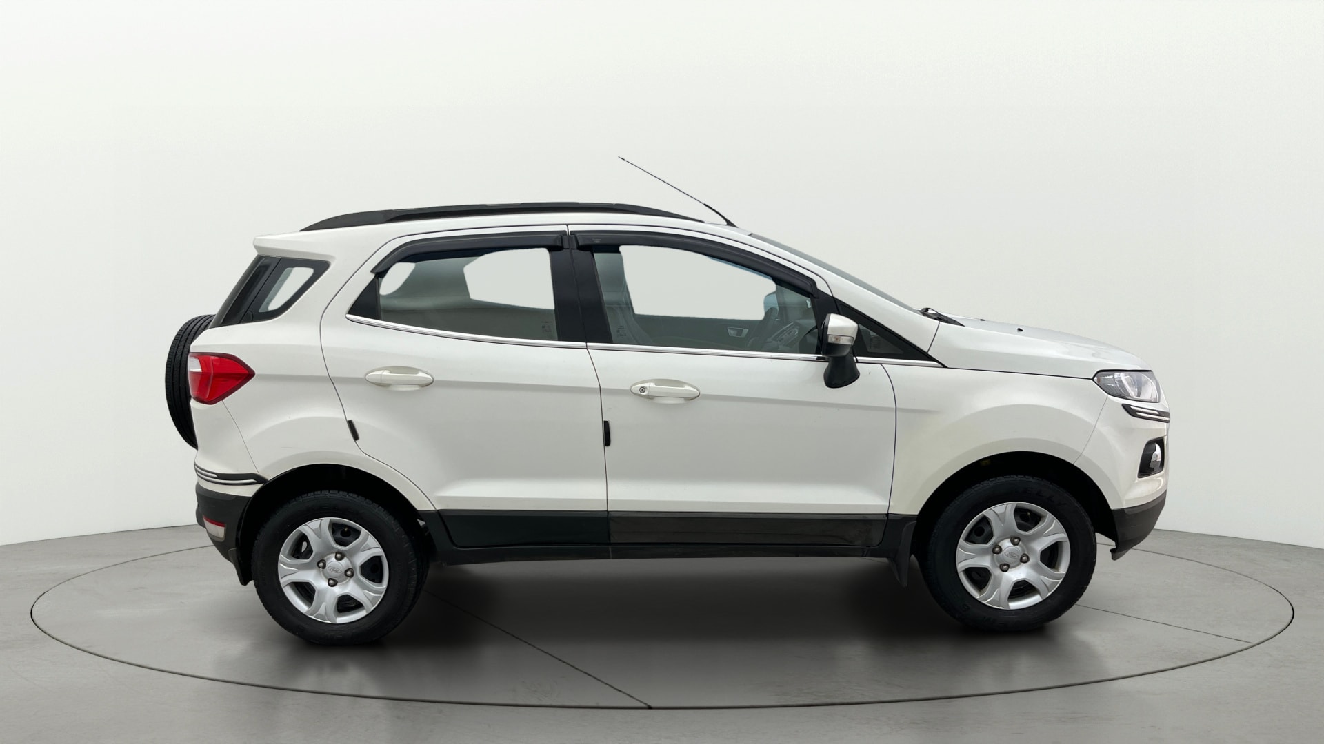 View 2016 Ford EcoSport 1.5 TDCi Diesel Ambiente BS IV Image 8 Used 2016 Ford EcoSport 1.5 TDCi Diesel Ambiente BS IV Image 8