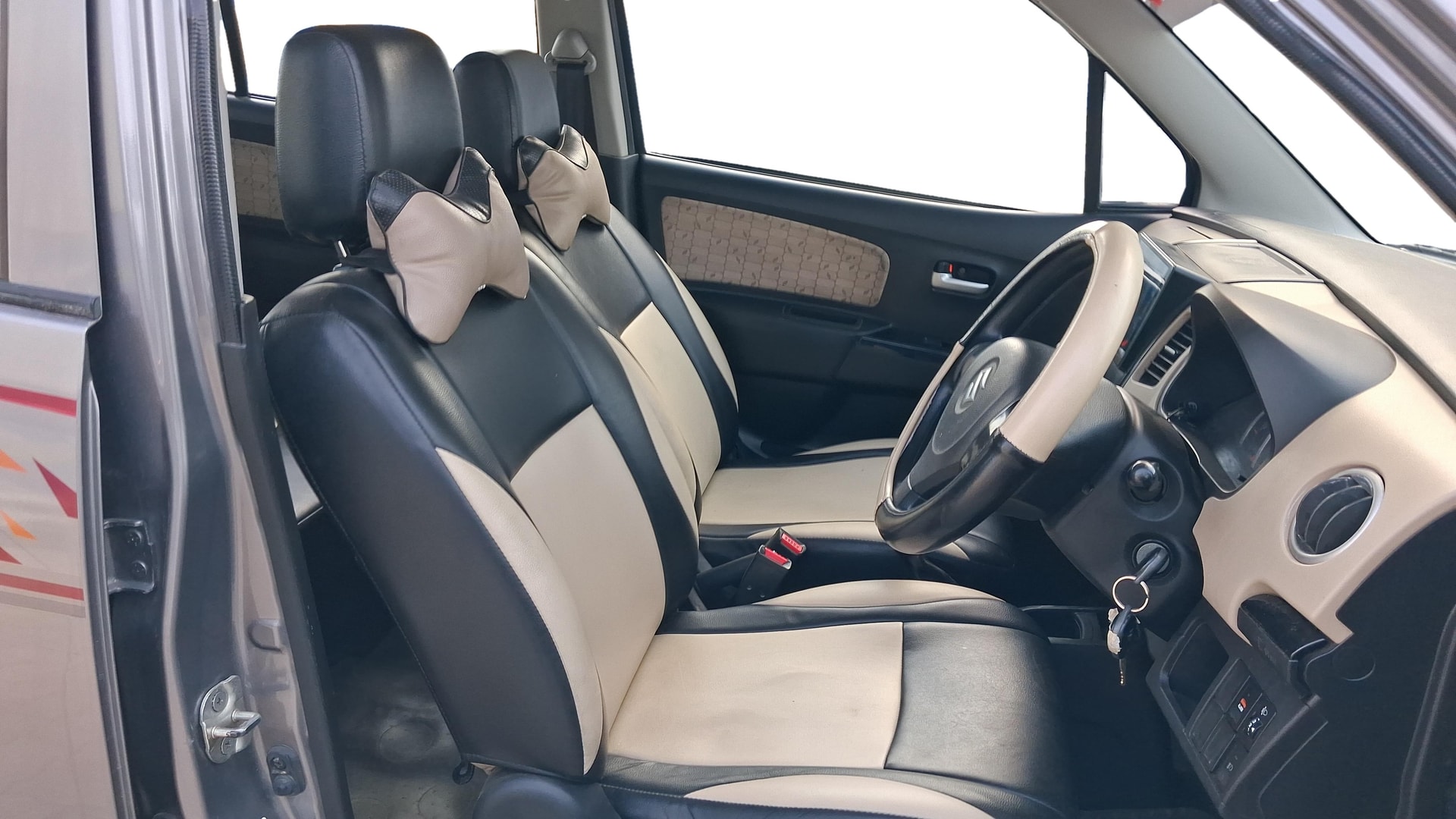 View 2017 Maruti Suzuki 1000 Base Variant Image 24 Used 2017 Maruti Suzuki 1000 Base Variant Image 24