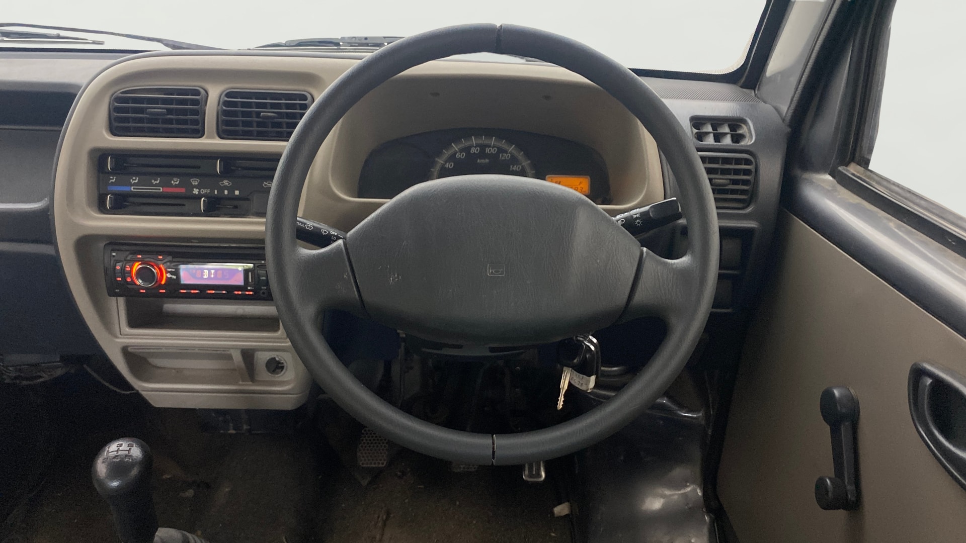 View 2016 Maruti Suzuki 1000 Base Variant Image 21 Used 2016 Maruti Suzuki 1000 Base Variant Image 21