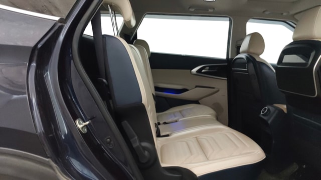 View Kia Carens Image 38 Used Kia Carens Image 38