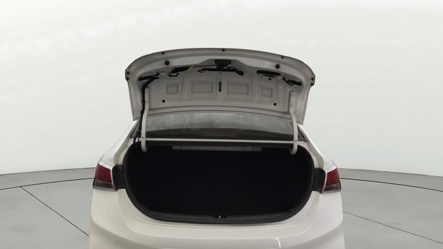 View Hyundai Verna Image 15 Used Hyundai Verna Image 15