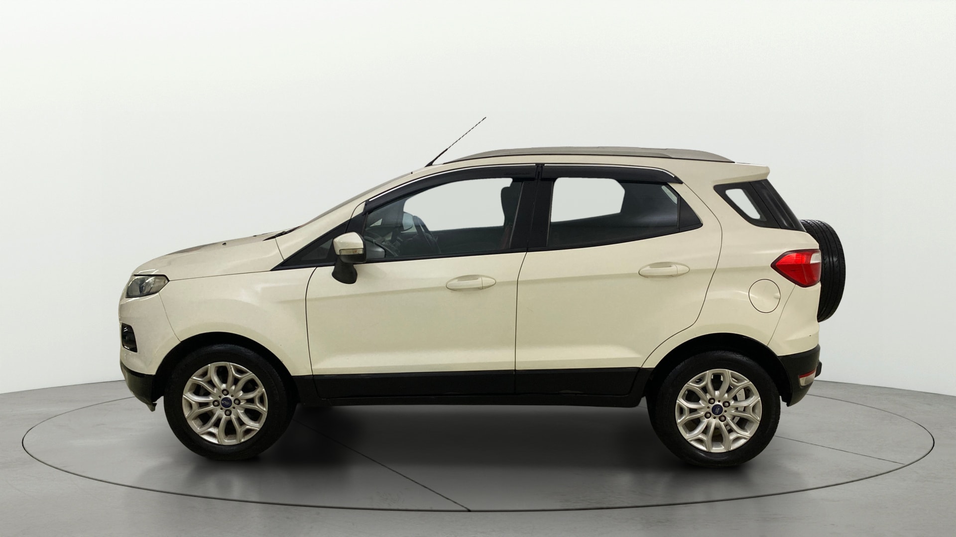 View 2015 Ford EcoSport 1.5 TDCi Diesel Ambiente BS IV Image 5 Used 2015 Ford EcoSport 1.5 TDCi Diesel Ambiente BS IV Image 5