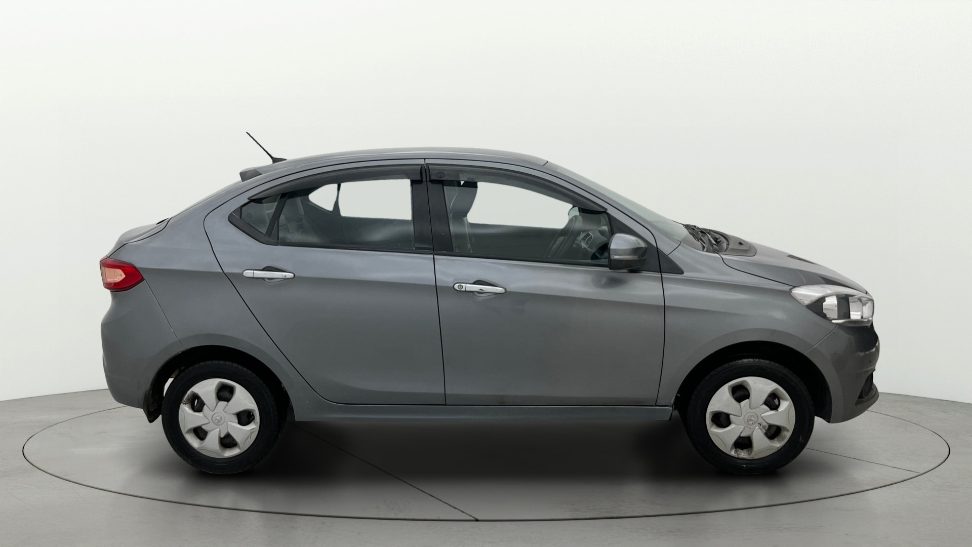View 2018 Tata Tigor XT Petrol Image 8 Used 2018 Tata Tigor XT Petrol Image 8