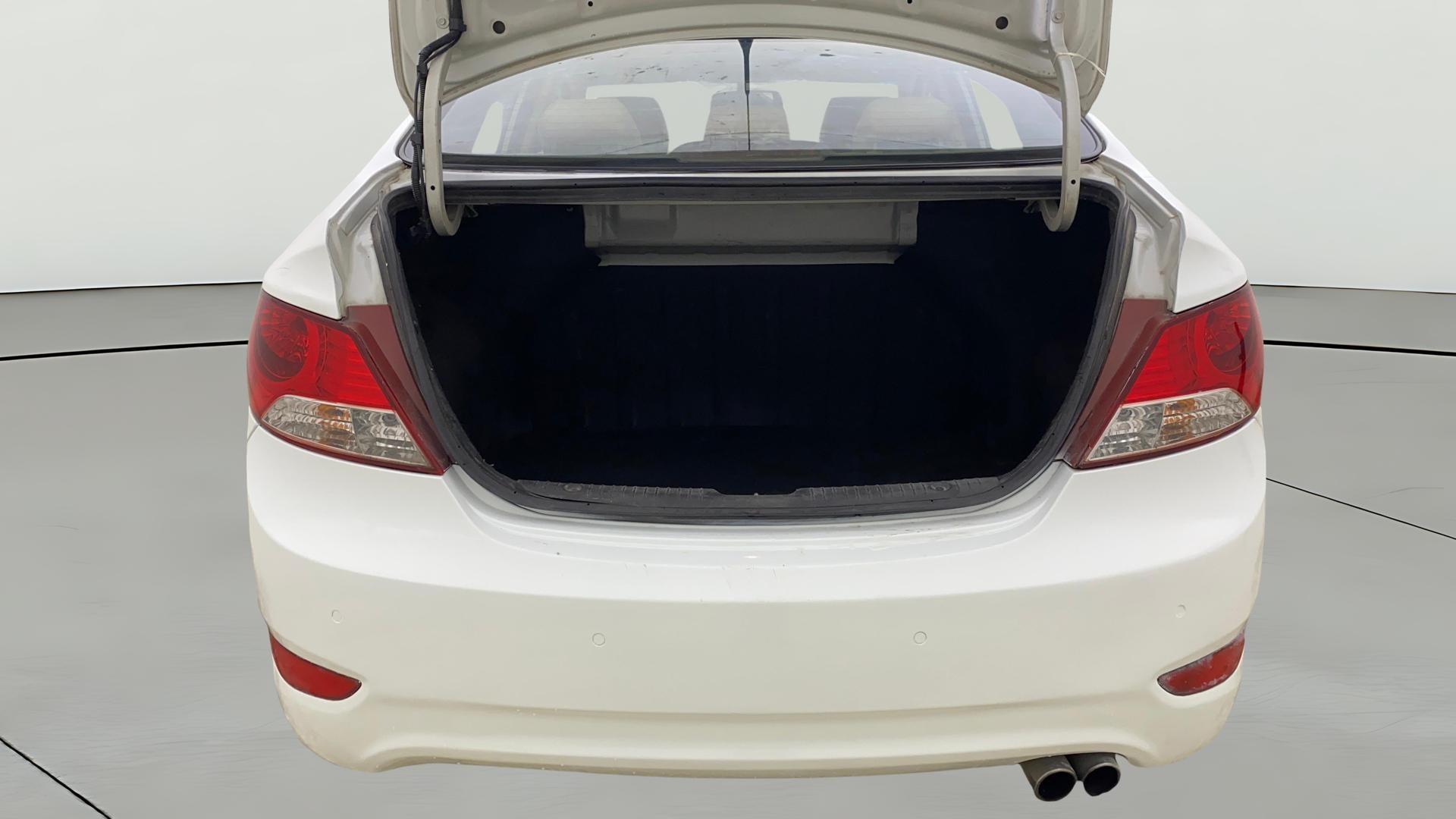 View 2013 Hyundai Fluidic Verna 1.6 CRDI SX Image 36 Used 2013 Hyundai Fluidic Verna 1.6 CRDI SX Image 36
