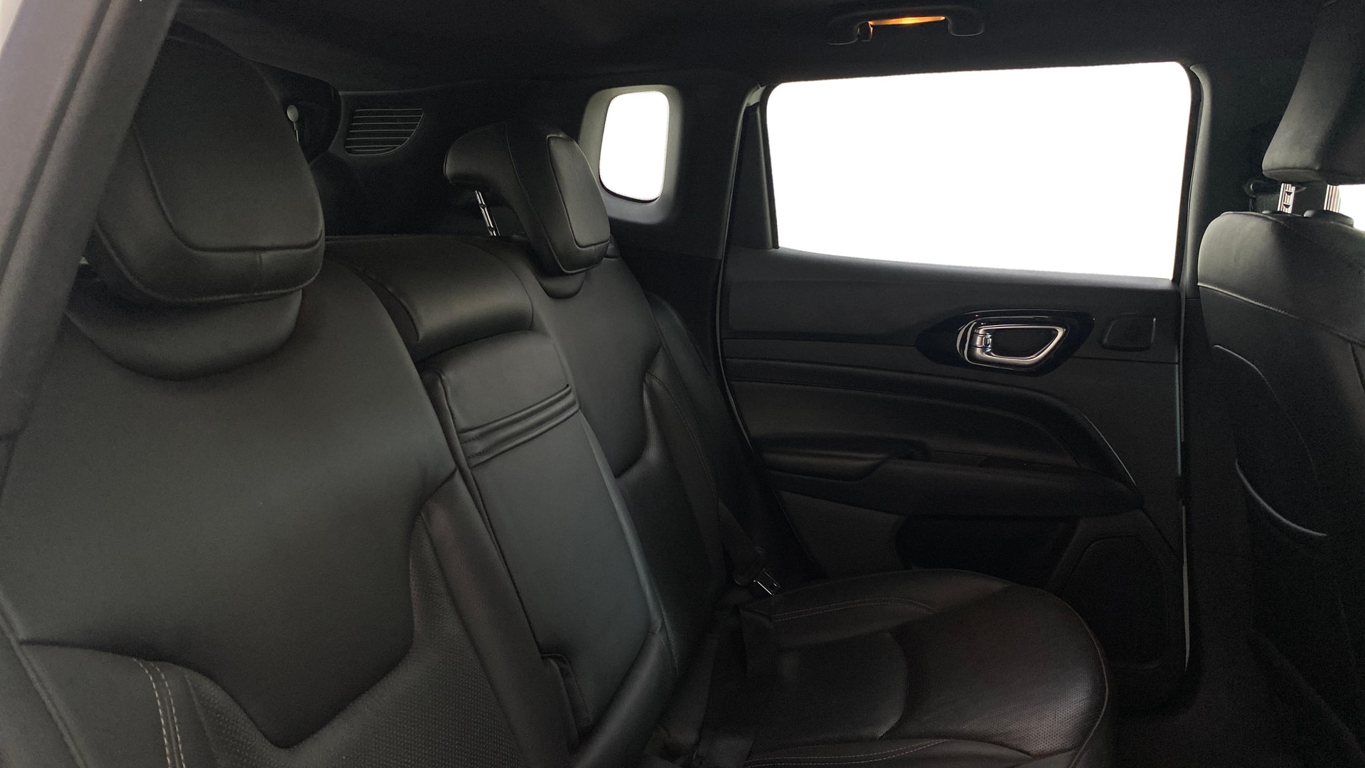 View 2021 Jeep Compass S (O) 1.4 Petrol DDCT Image 36 Used 2021 Jeep Compass S (O) 1.4 Petrol DDCT Image 36