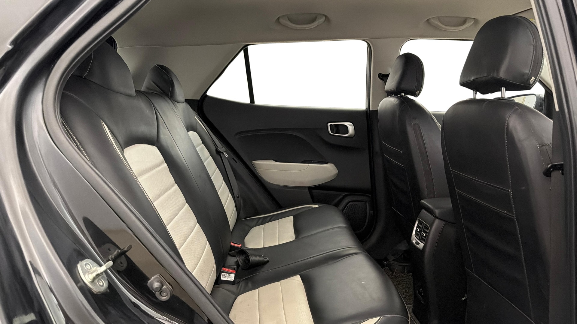 View 2023 Hyundai Venue S (O) 1.0 Turbo Petrol MT Image 36 Used 2023 Hyundai Venue S (O) 1.0 Turbo Petrol MT Image 36