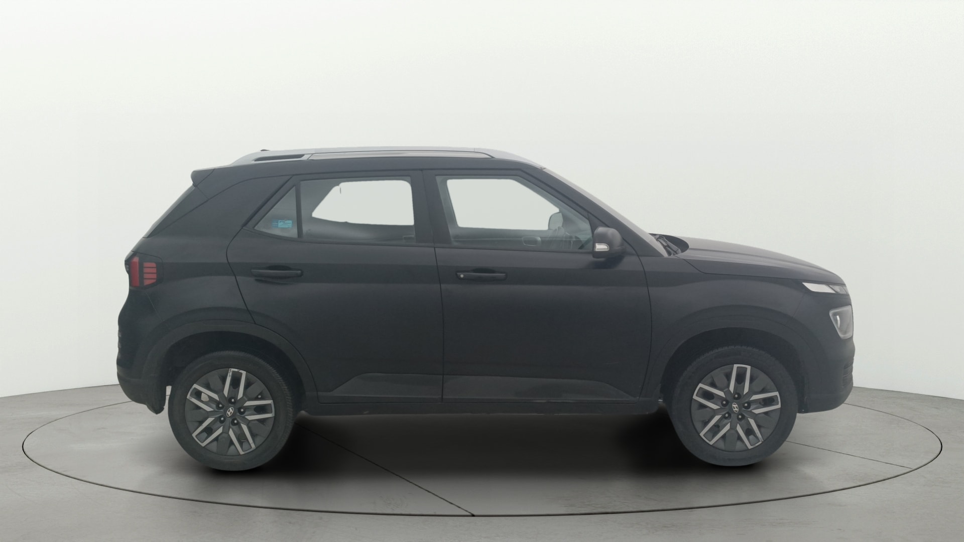 View 2023 Hyundai Venue S (O) 1.0 Turbo Petrol MT Image 9 Used 2023 Hyundai Venue S (O) 1.0 Turbo Petrol MT Image 9