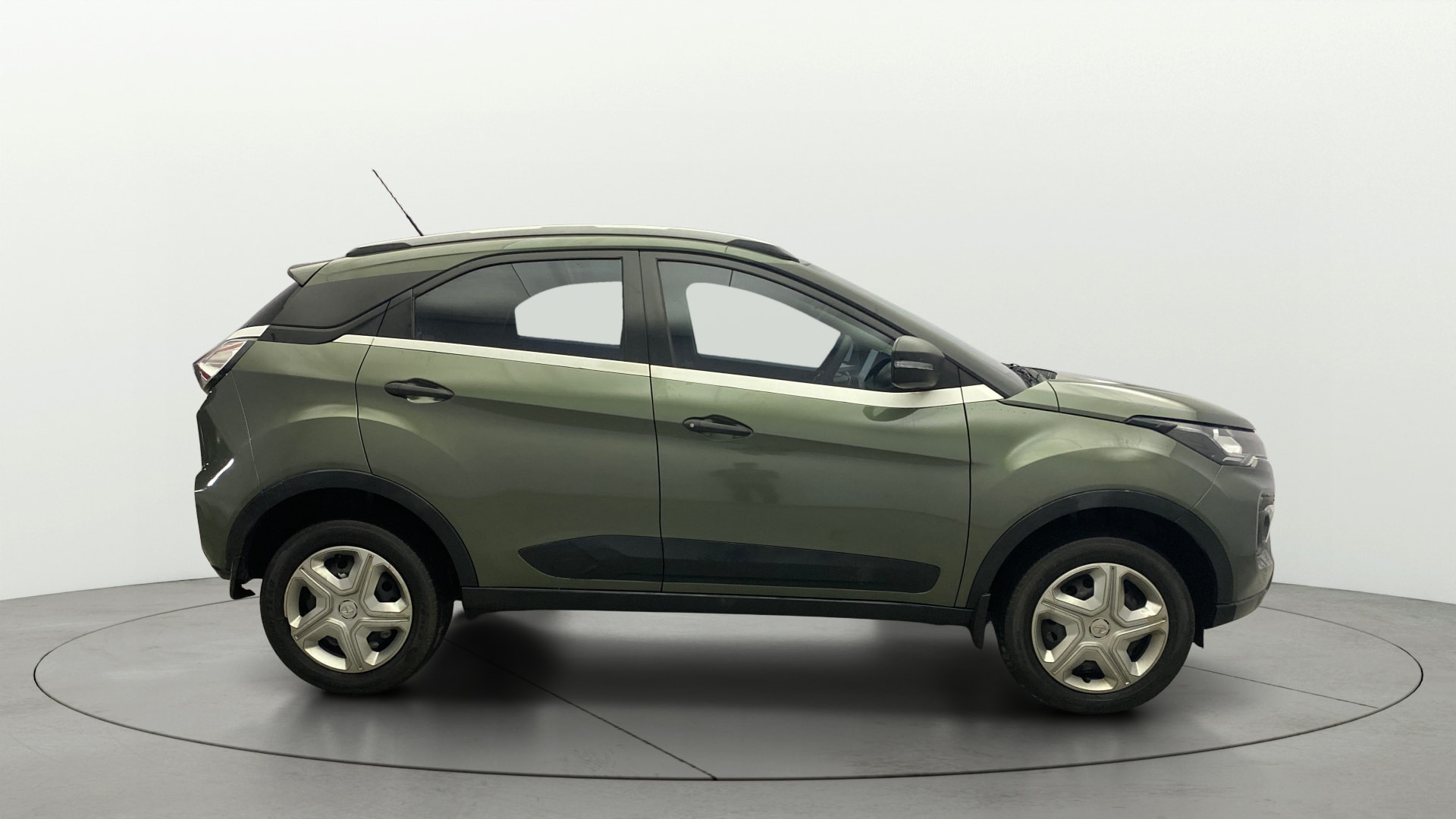 View 2021 Tata Nexon Revotron XE Image 8 Used 2021 Tata Nexon Revotron XE Image 8