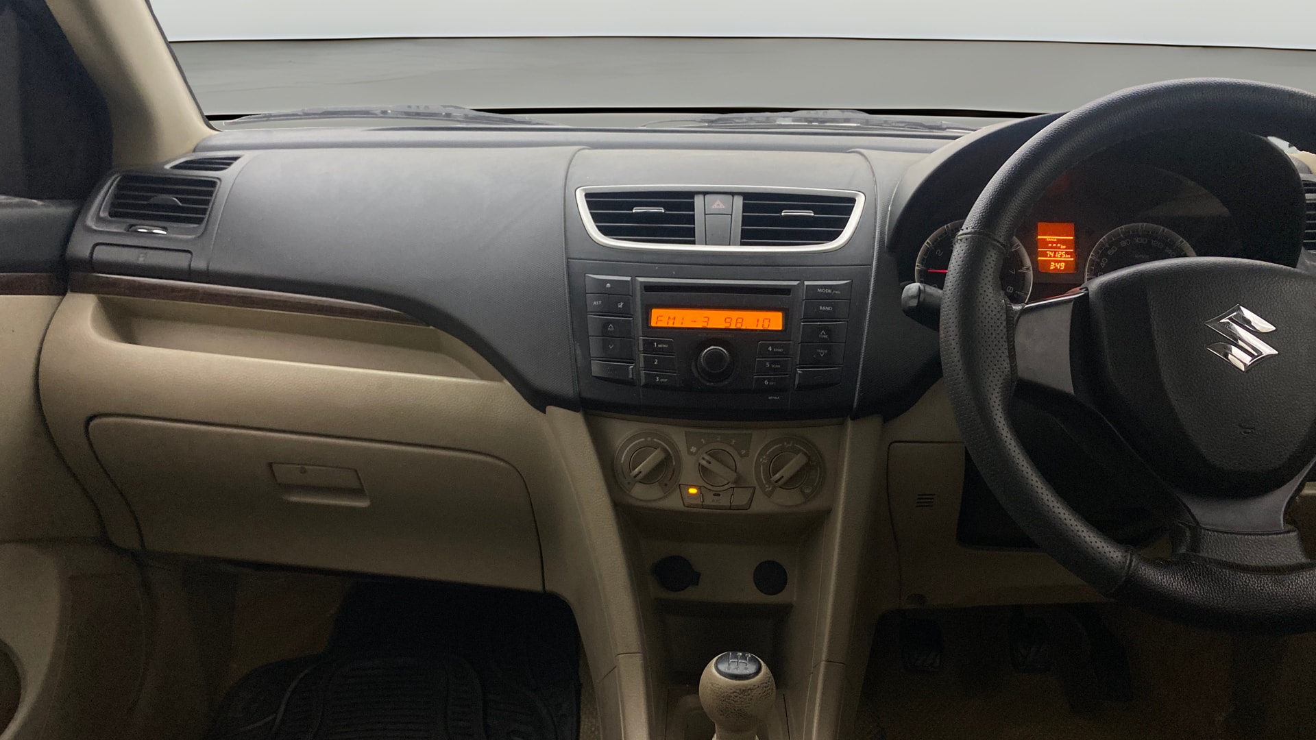 View 2015 Maruti Suzuki 1000 Base Variant Image 17 Used 2015 Maruti Suzuki 1000 Base Variant Image 17