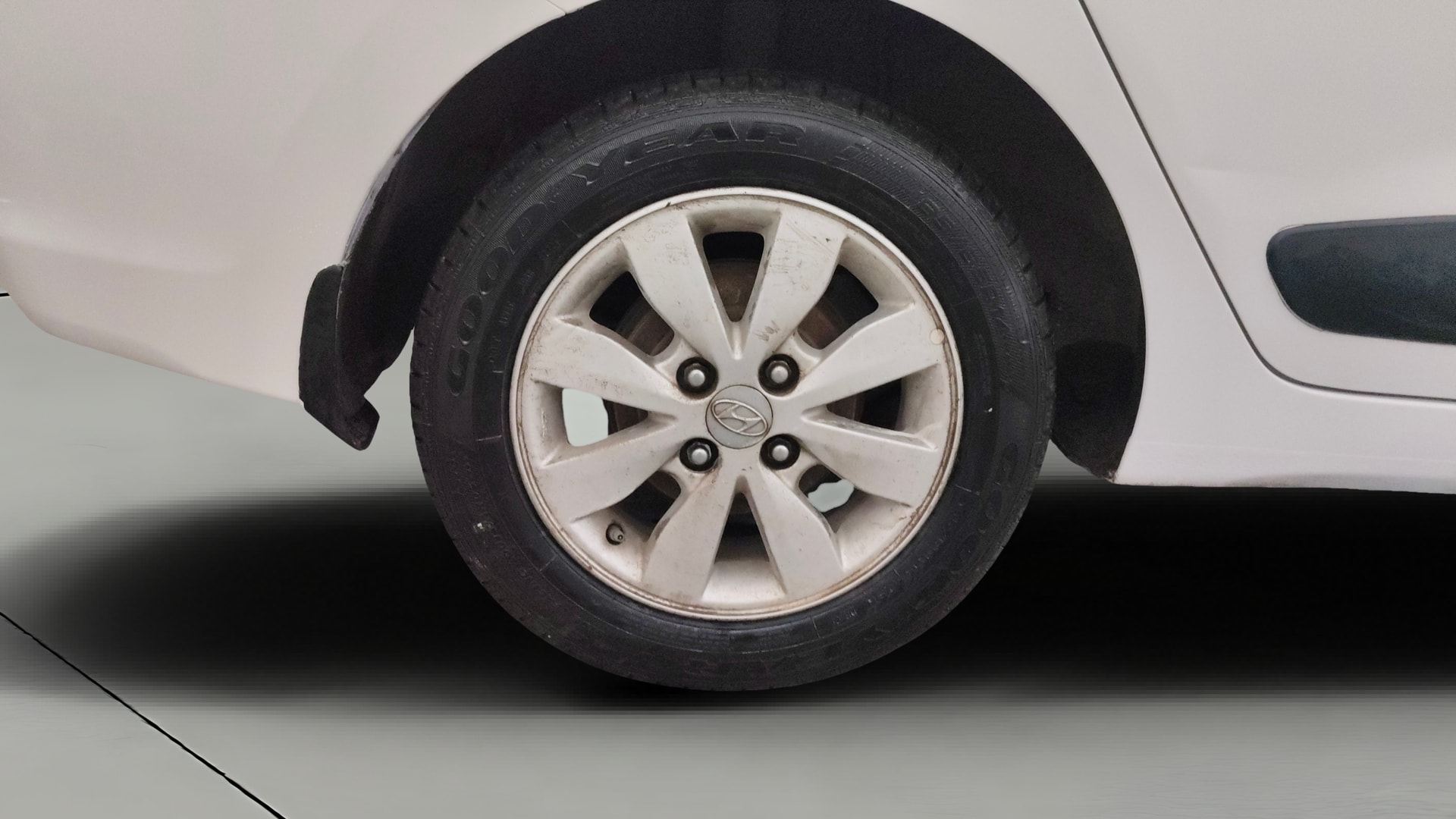 View 2014 Hyundai Xcent E Petrol Image 23 Used 2014 Hyundai Xcent E Petrol Image 23