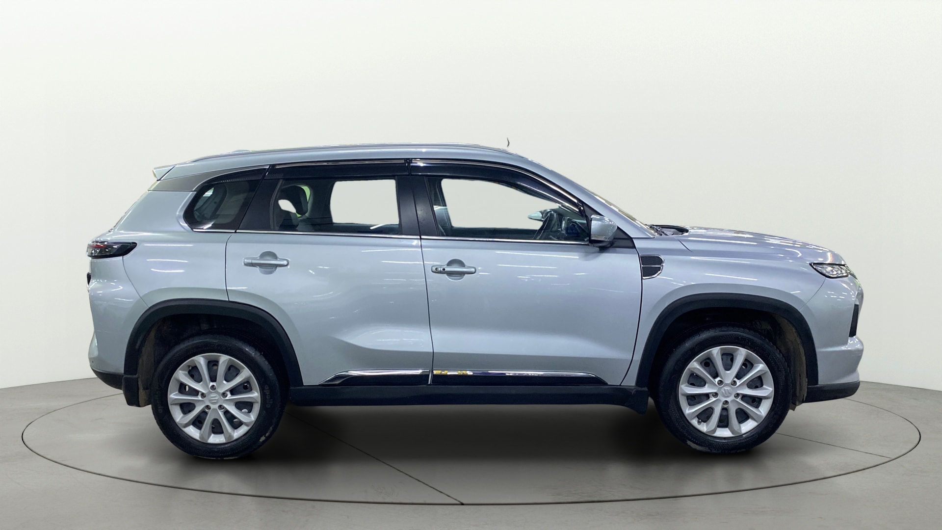 View 2025 Maruti Suzuki 1000 Base Variant Image 28 Used 2025 Maruti Suzuki 1000 Base Variant Image 28