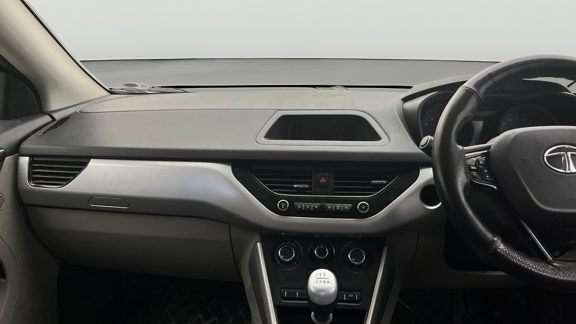 View 2019 Tata Nexon Revotron XM Image 17 Used 2019 Tata Nexon Revotron XM Image 17