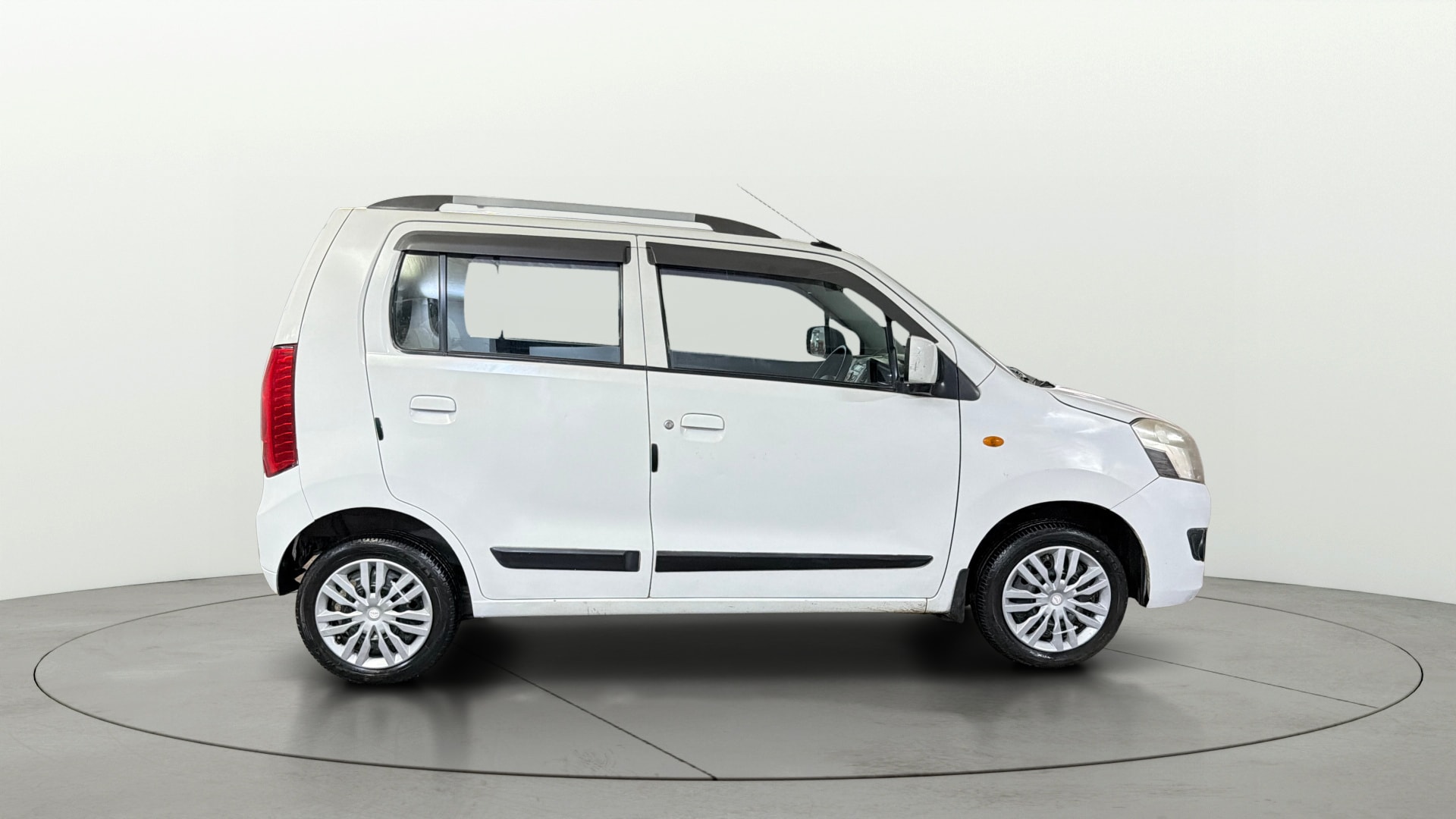 View 2017 Maruti Suzuki 1000 Base Variant Image 8 Used 2017 Maruti Suzuki 1000 Base Variant Image 8
