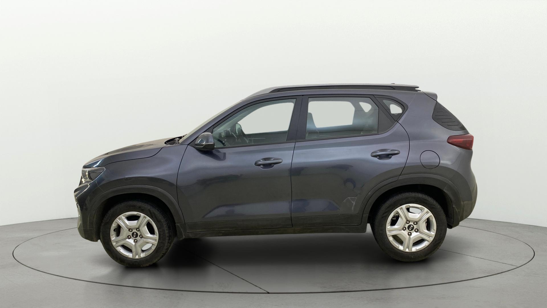 View 2021 Kia Sonet HTK Plus iMT Petrol Image 5 Used 2021 Kia Sonet HTK Plus iMT Petrol Image 5