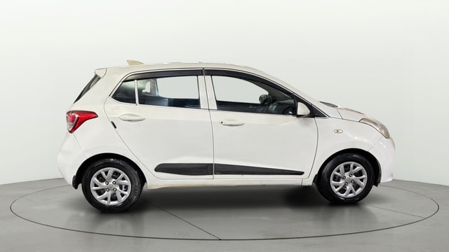 View Hyundai Grand i10 Image 8 Used Hyundai Grand i10 Image 8