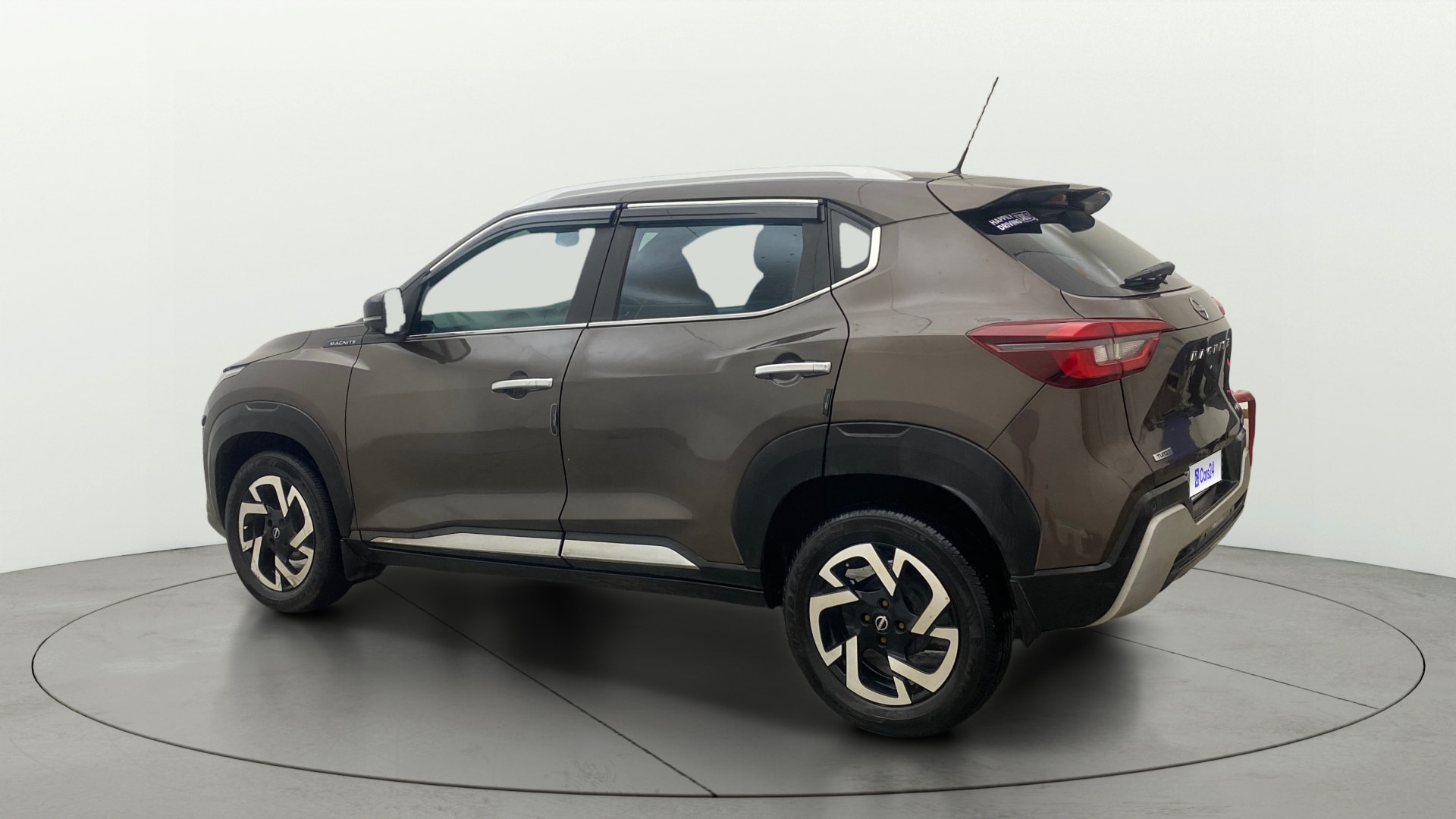 View 2022 Nissan Magnite Turbo XV Premium CVT Image 2 Used 2022 Nissan Magnite Turbo XV Premium CVT Image 2