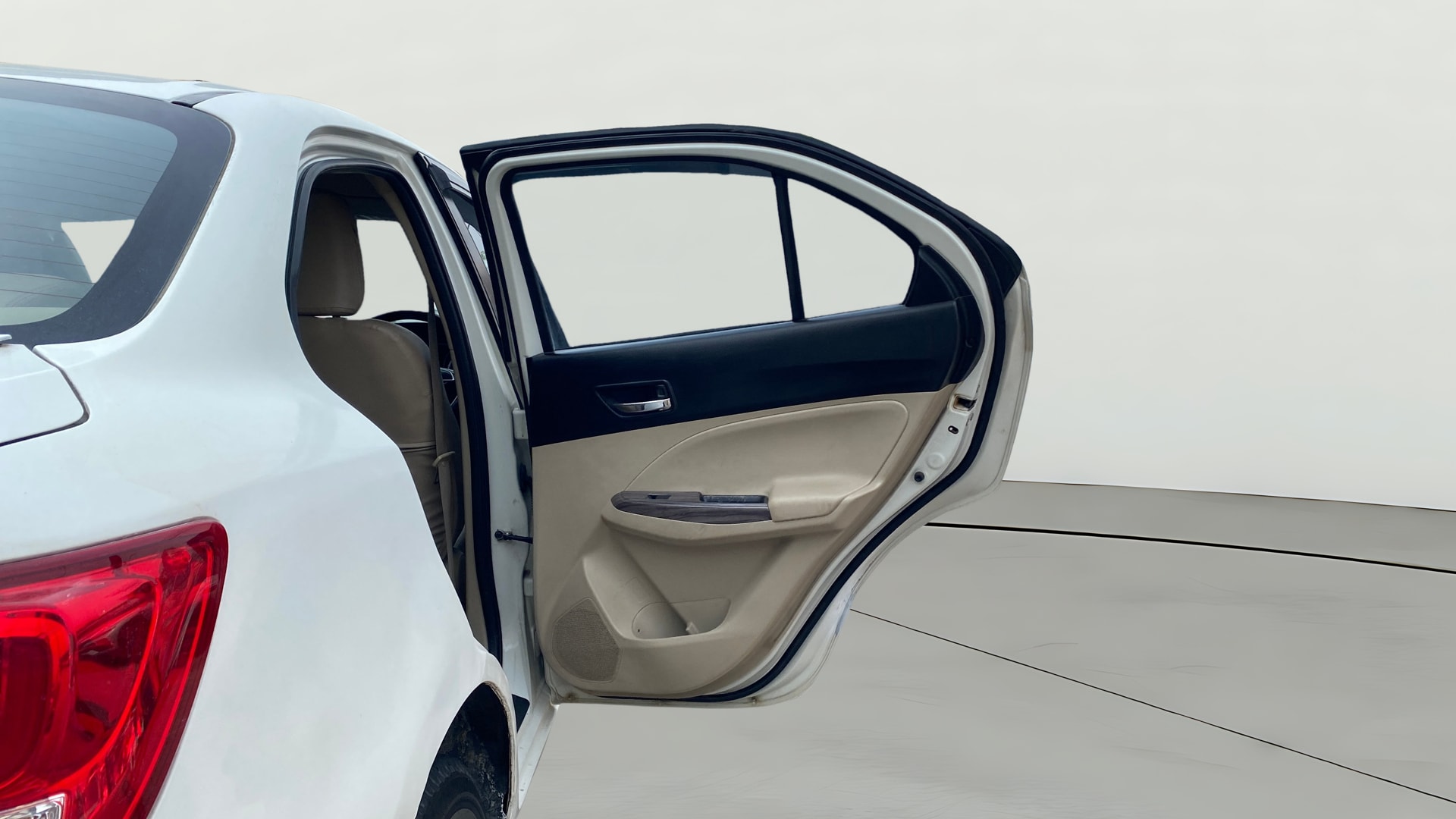 View 2021 Maruti Suzuki 1000 Base Variant Image 7 Used 2021 Maruti Suzuki 1000 Base Variant Image 7
