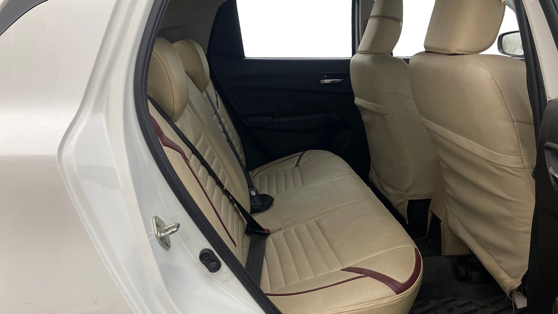 View 2023 Maruti Suzuki 1000 Base Variant Image 29 Used 2023 Maruti Suzuki 1000 Base Variant Image 29