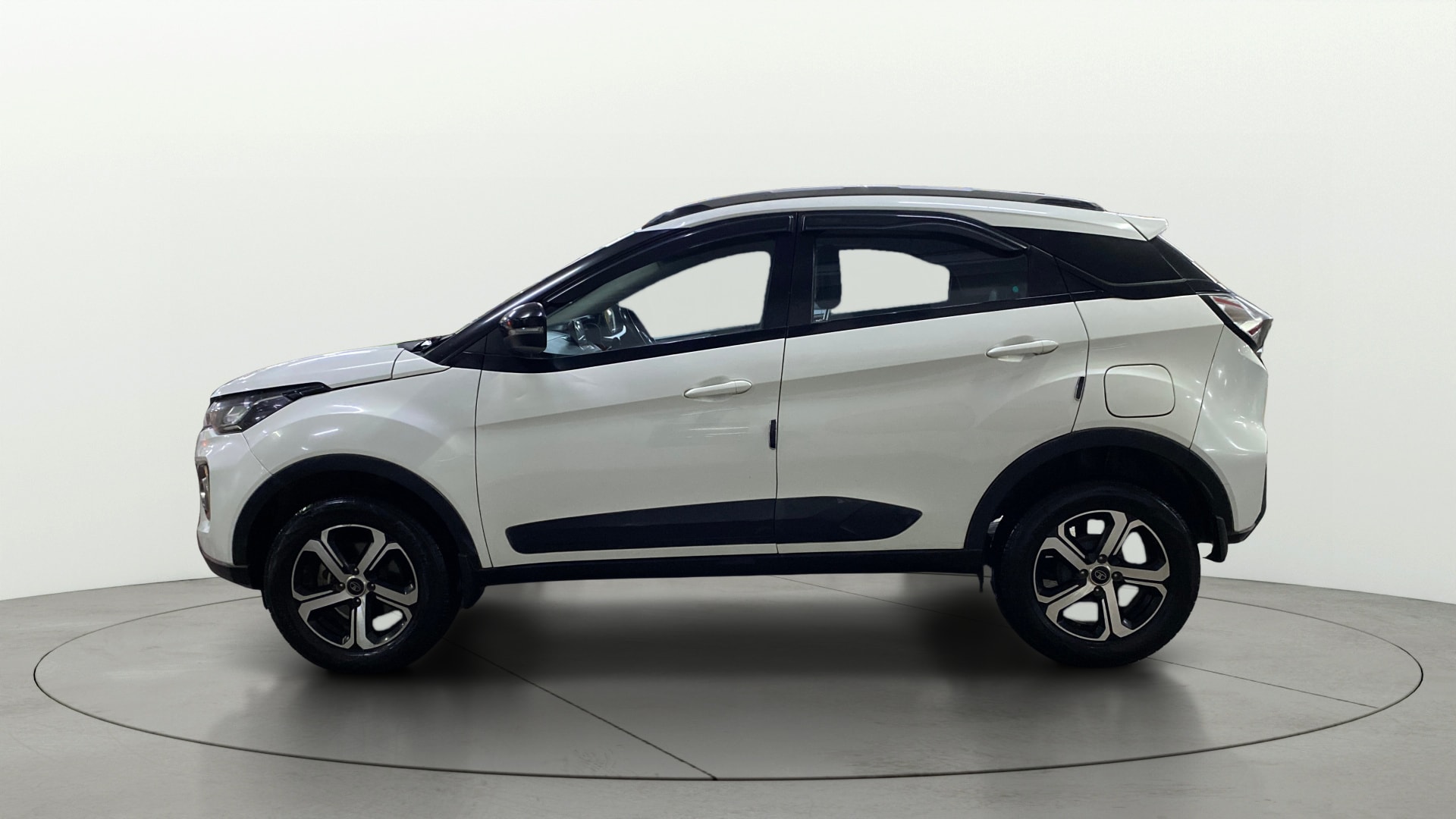 View 2021 Tata Nexon Revotron XE Image 26 Used 2021 Tata Nexon Revotron XE Image 26