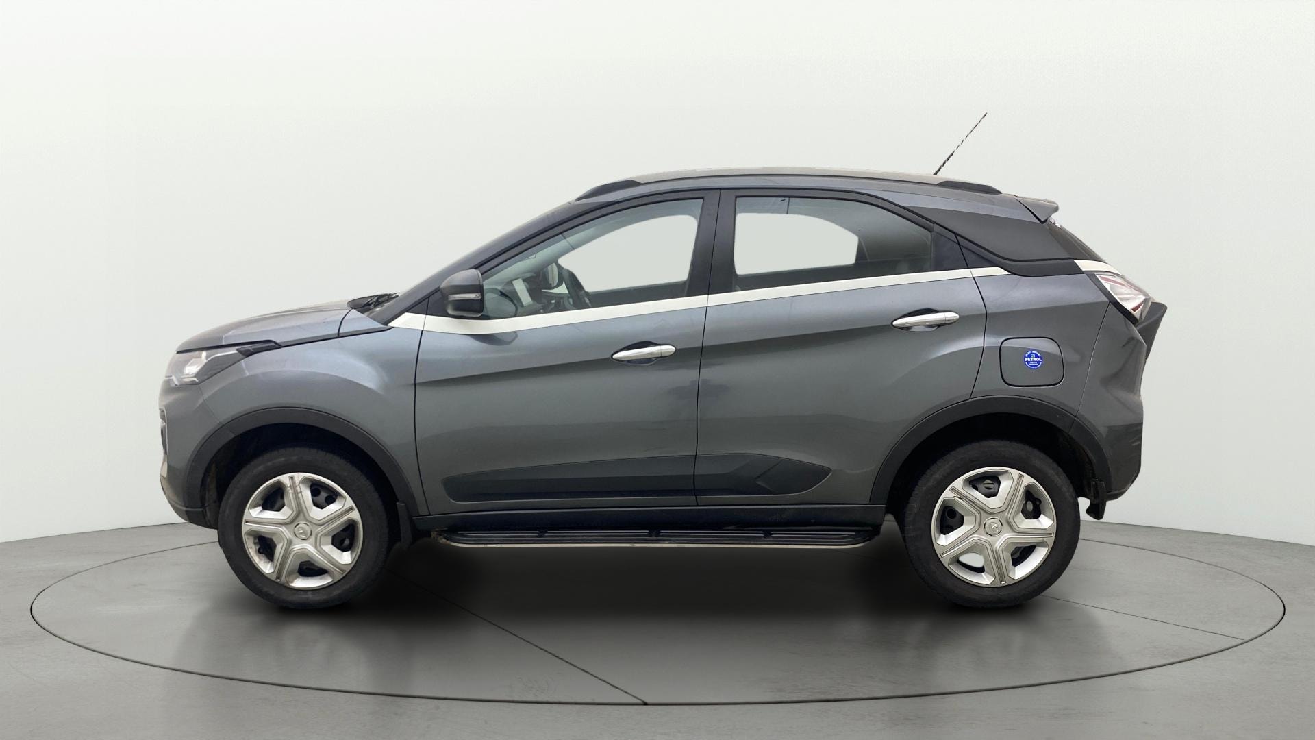 View 2023 Tata Nexon Revotron XM Image 5 Used 2023 Tata Nexon Revotron XM Image 5