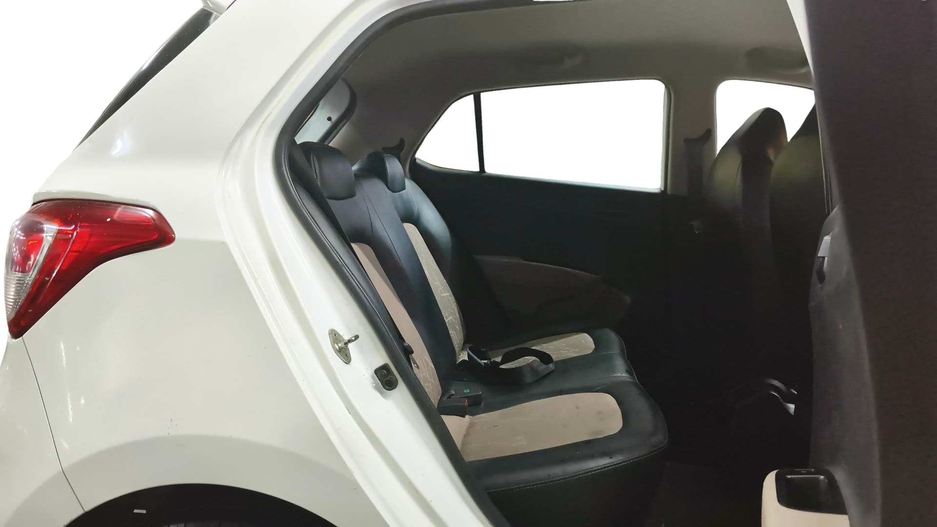 View 2019 Hyundai Grand i10 Magna 1.2 Kappa VTVT Image 29 Used 2019 Hyundai Grand i10 Magna 1.2 Kappa VTVT Image 29
