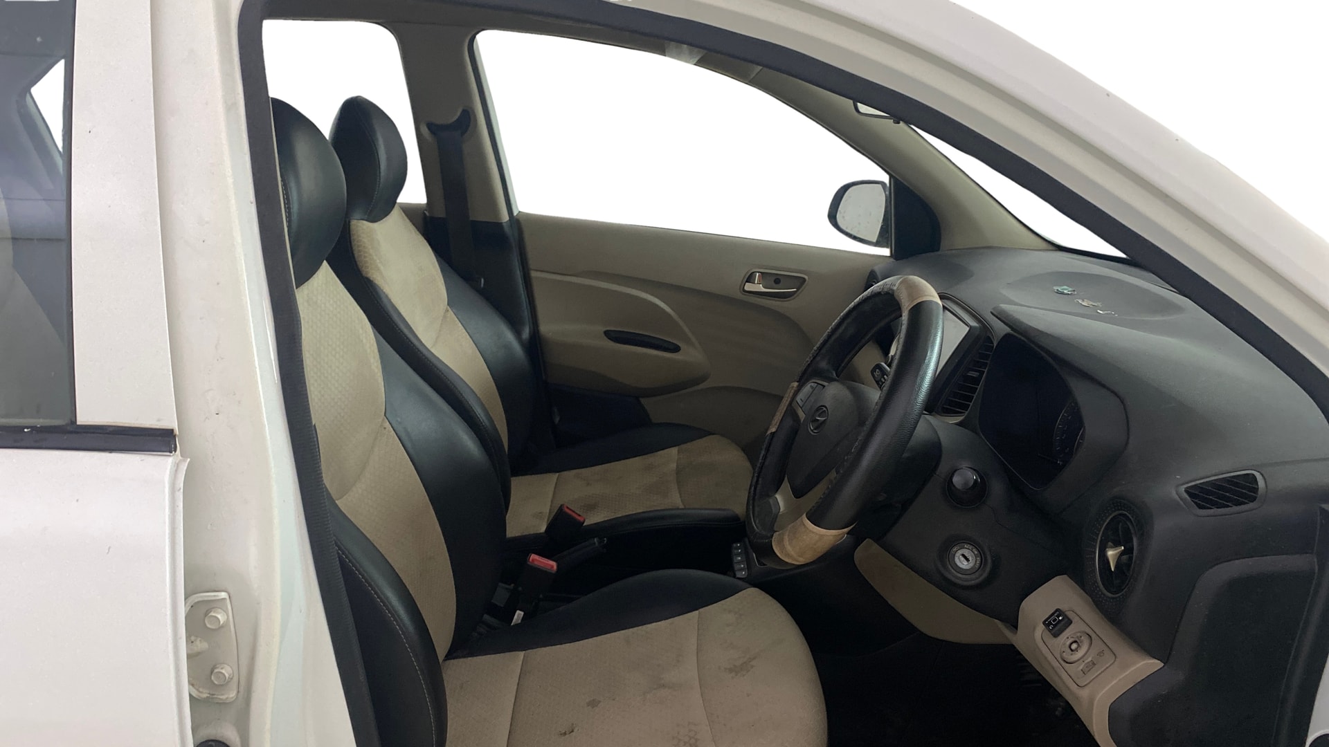 View 2019 Hyundai New Santro D-Lite Petrol Image 25 Used 2019 Hyundai New Santro D-Lite Petrol Image 25