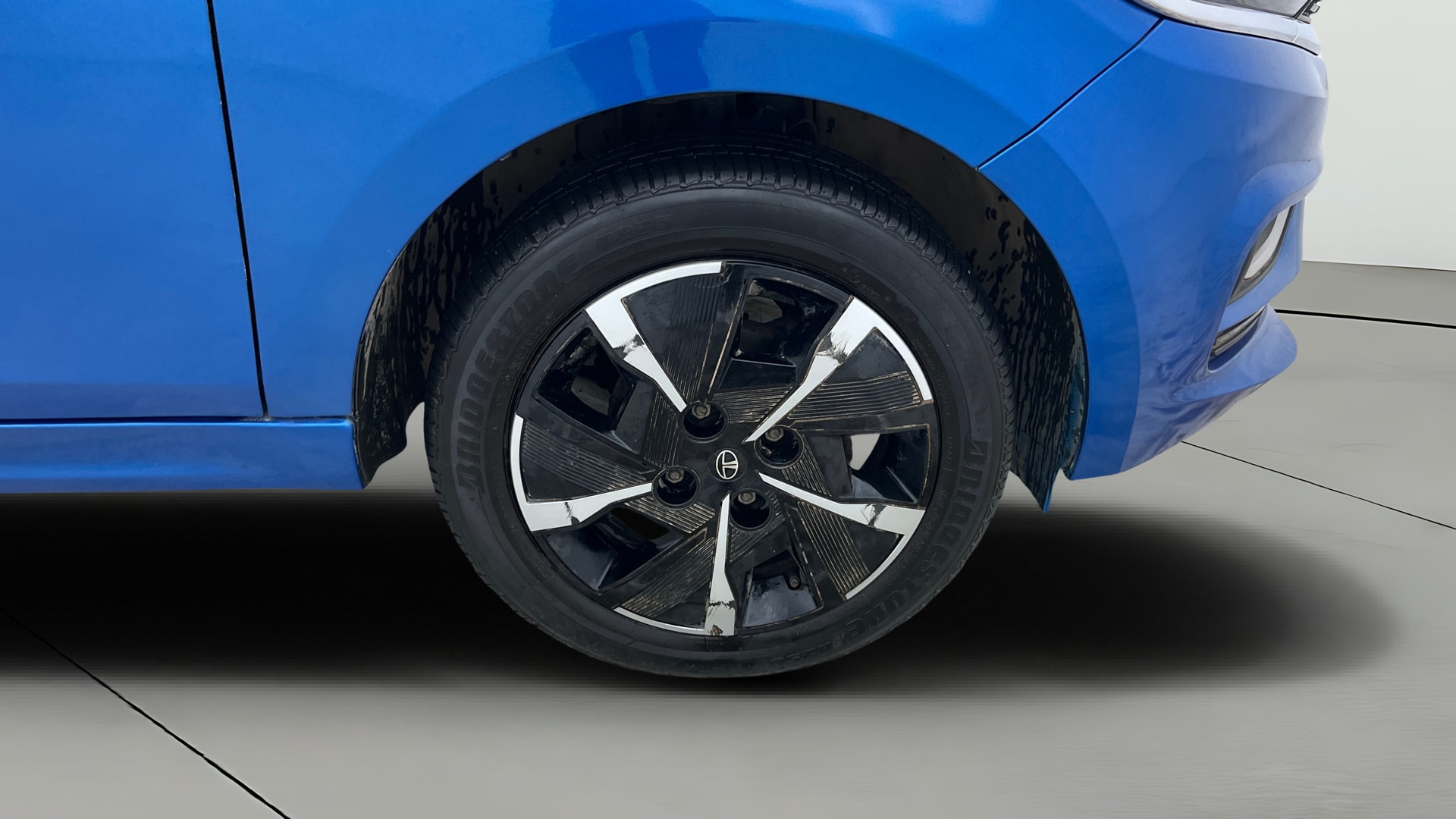 View 2025 Tata Tiago Revotorq XB Image 41 Used 2025 Tata Tiago Revotorq XB Image 41
