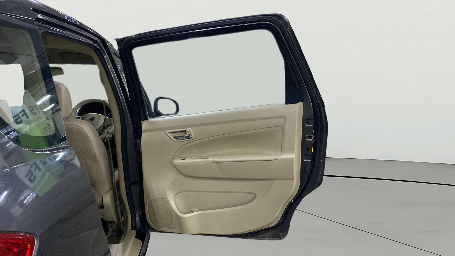 View 2015 Maruti Suzuki 1000 Base Variant Image 5 Used 2015 Maruti Suzuki 1000 Base Variant Image 5