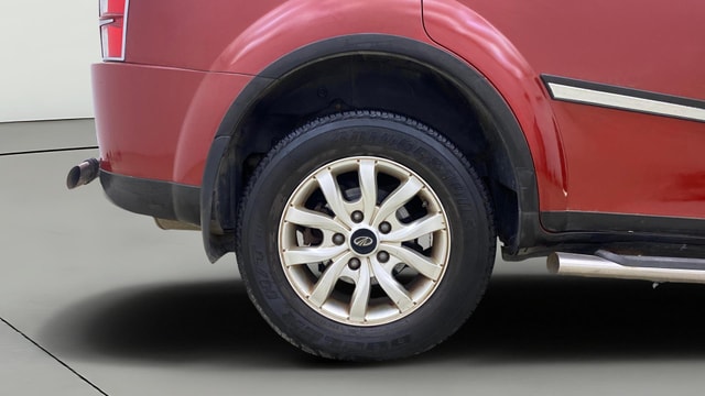View Mahindra XUV500 Image 24 Used Mahindra XUV500 Image 24