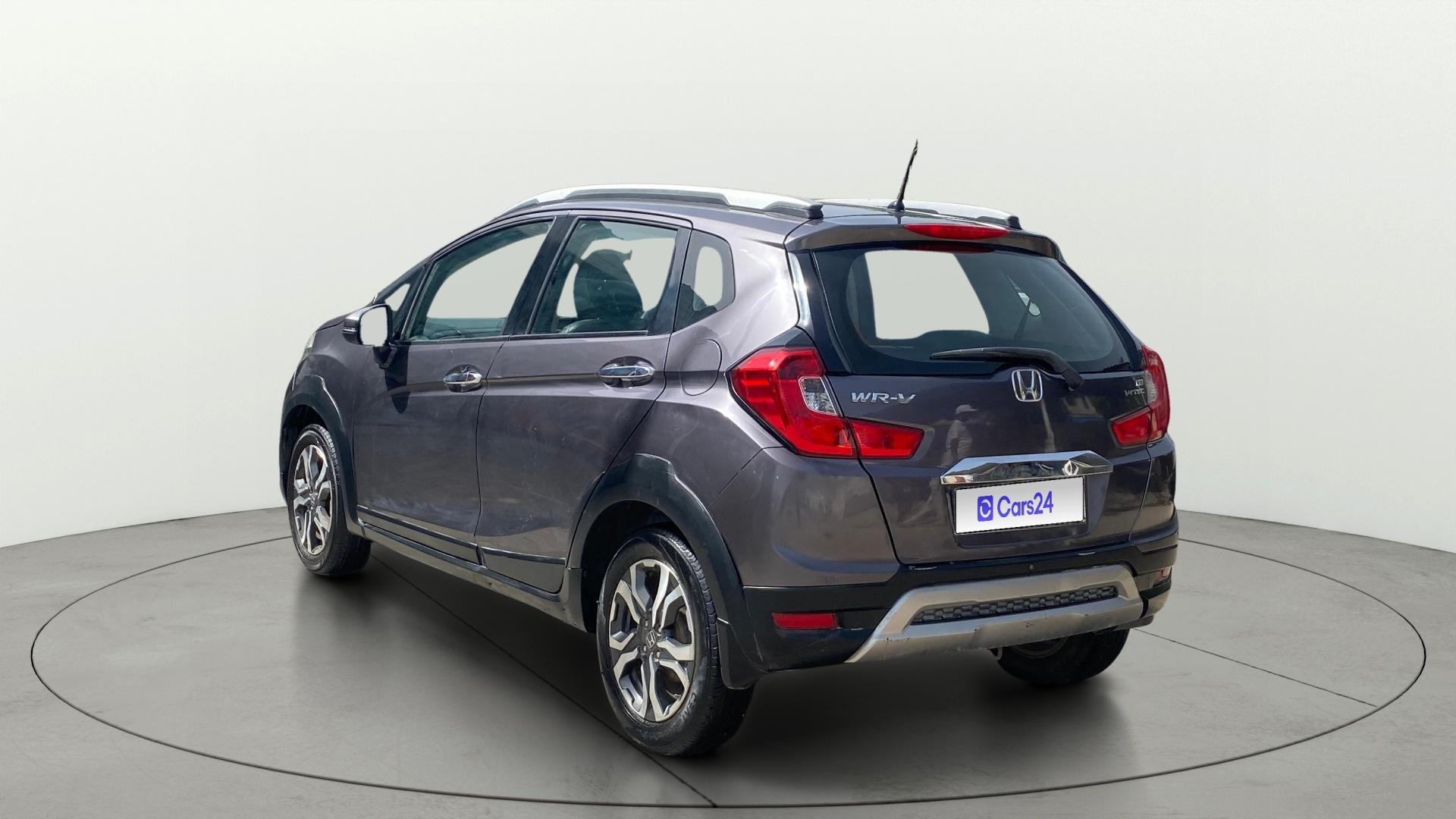 View 2018 Honda WR-V S MT Diesel Edge Edition Image 2 Used 2018 Honda WR-V S MT Diesel Edge Edition Image 2