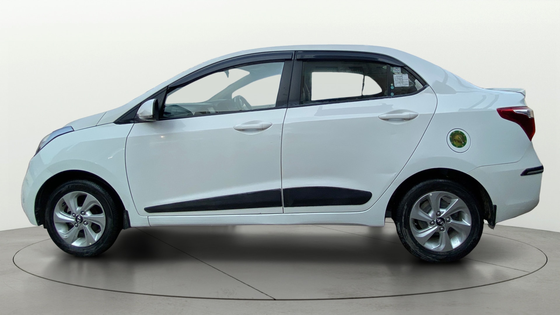 View 2018 Hyundai Xcent SX Petrol Image 5 Used 2018 Hyundai Xcent SX Petrol Image 5