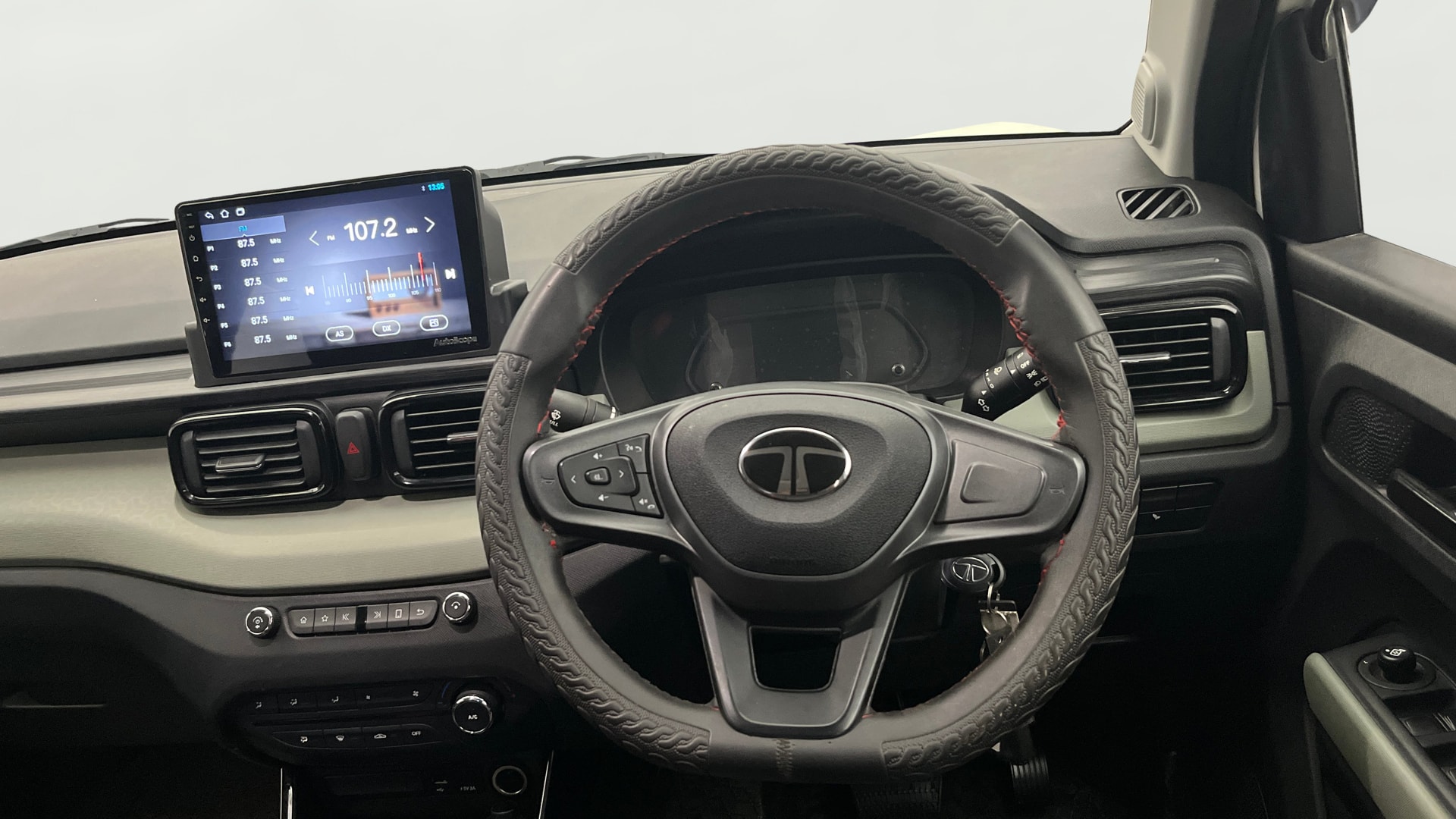 Used 2025 Tata Punch Used 2025 Tata Punch