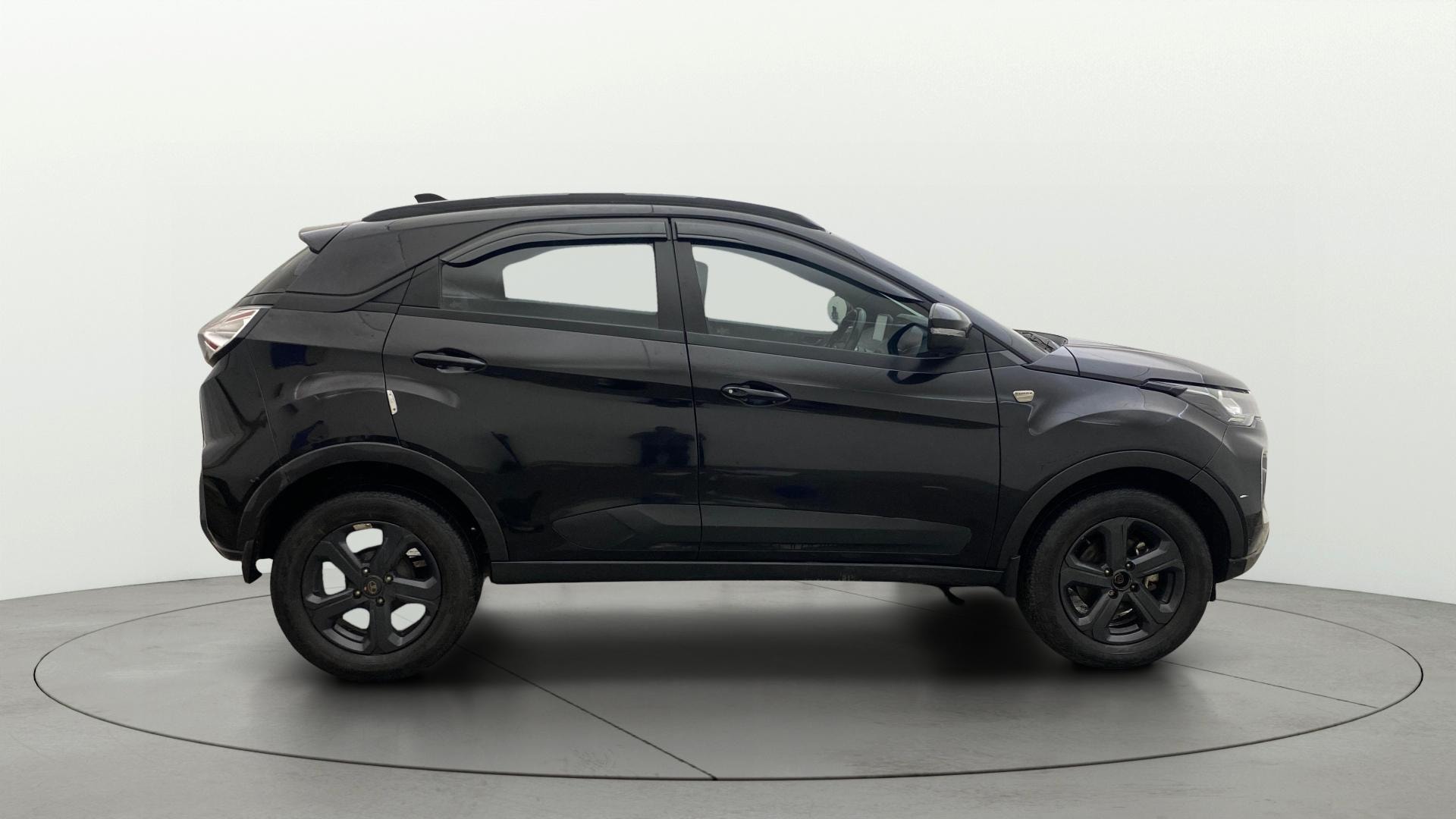 View 2023 Tata Nexon Revotorq XZA Plus (HS) Dark Image 8 Used 2023 Tata Nexon Revotorq XZA Plus (HS) Dark Image 8