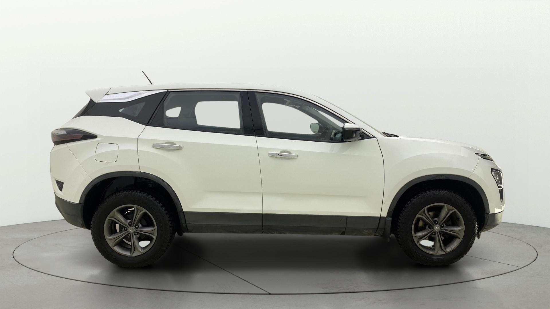 View 2022 Tata Harrier XE Image 9 Used 2022 Tata Harrier XE Image 9