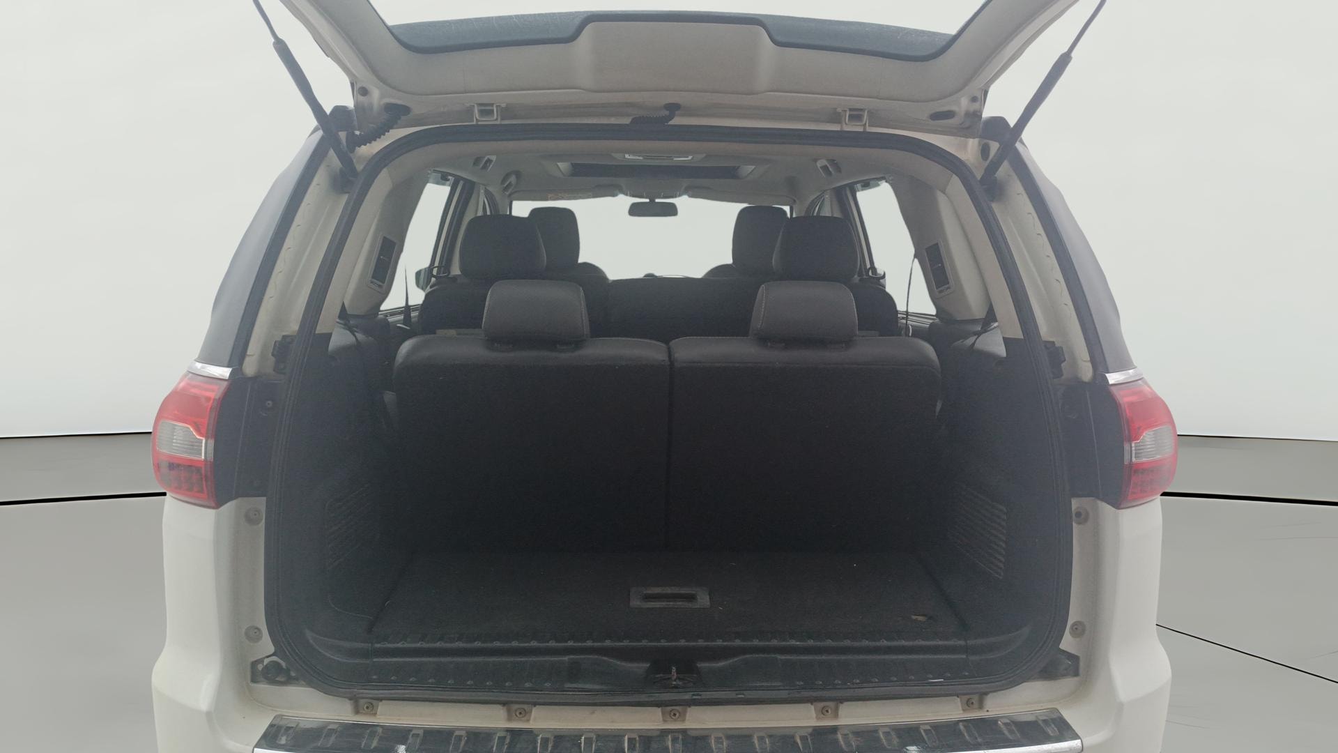 View 2019 Tata Hexa XTA 4X2 Image 42 Used 2019 Tata Hexa XTA 4X2 Image 42