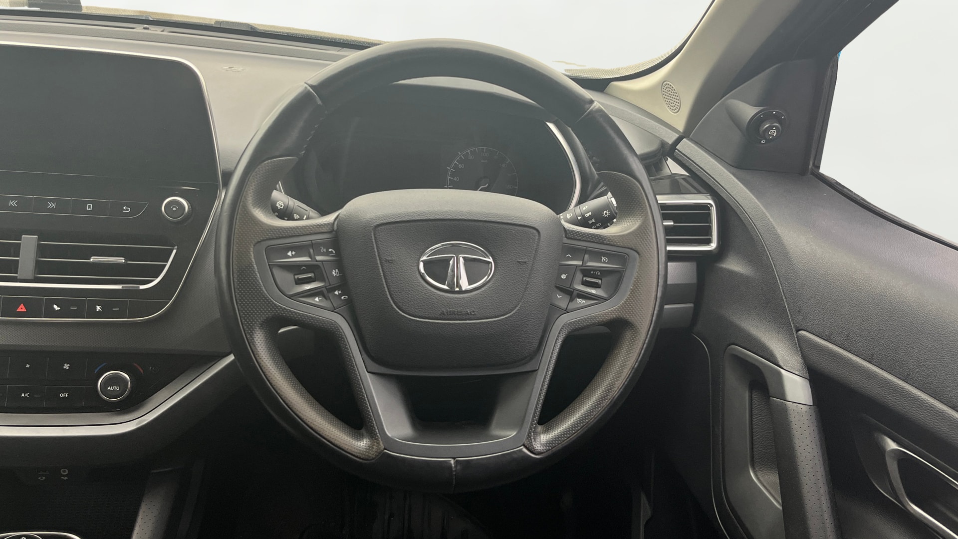 View 2021 Tata Harrier XZA Plus CAMO Edition Image 21 Used 2021 Tata Harrier XZA Plus CAMO Edition Image 21