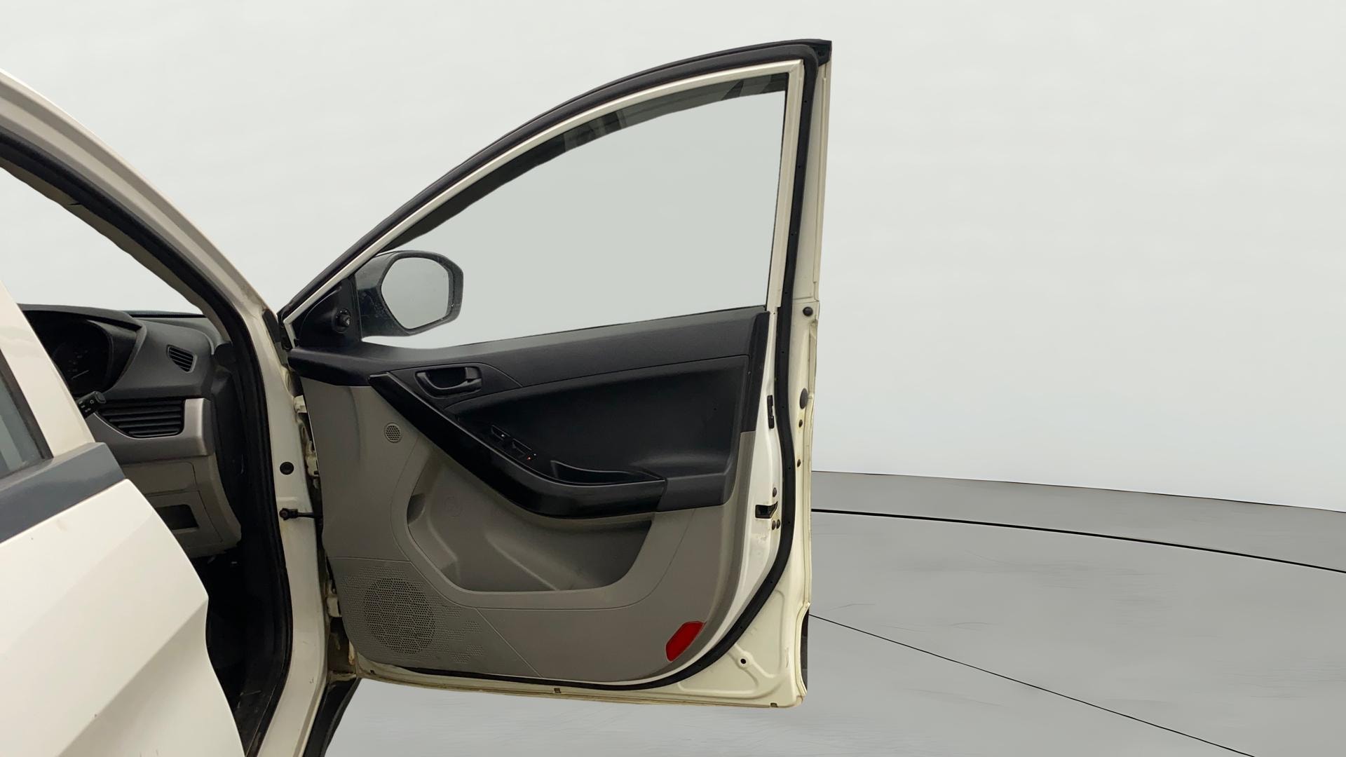 View 2019 Tata Nexon Revotron XMA AMT Image 43 Used 2019 Tata Nexon Revotron XMA AMT Image 43