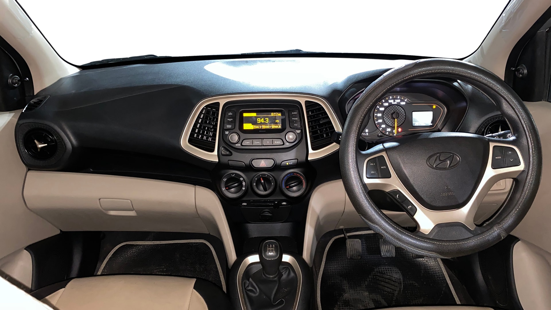 View 2020 Hyundai New Santro Magna Petrol Image 15 Used 2020 Hyundai New Santro Magna Petrol Image 15