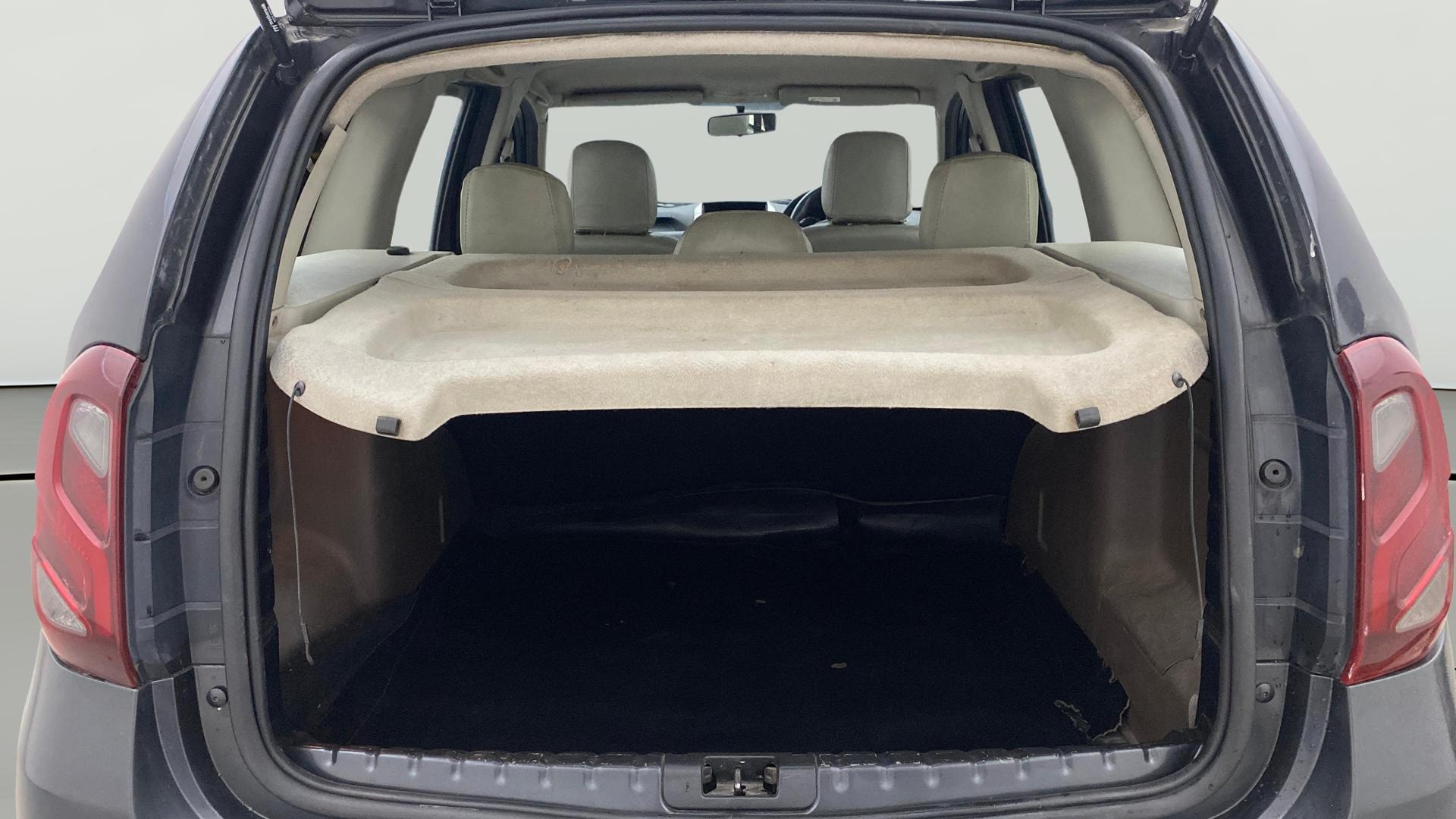 View 2016 Renault Duster RxL Diesel 110 PS 4x2 AMT Image 36 Used 2016 Renault Duster RxL Diesel 110 PS 4x2 AMT Image 36
