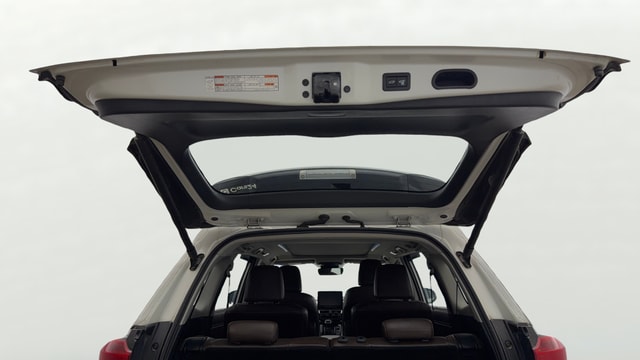 View Toyota Innova Hycross Image 33 Used Toyota Innova Hycross Image 33