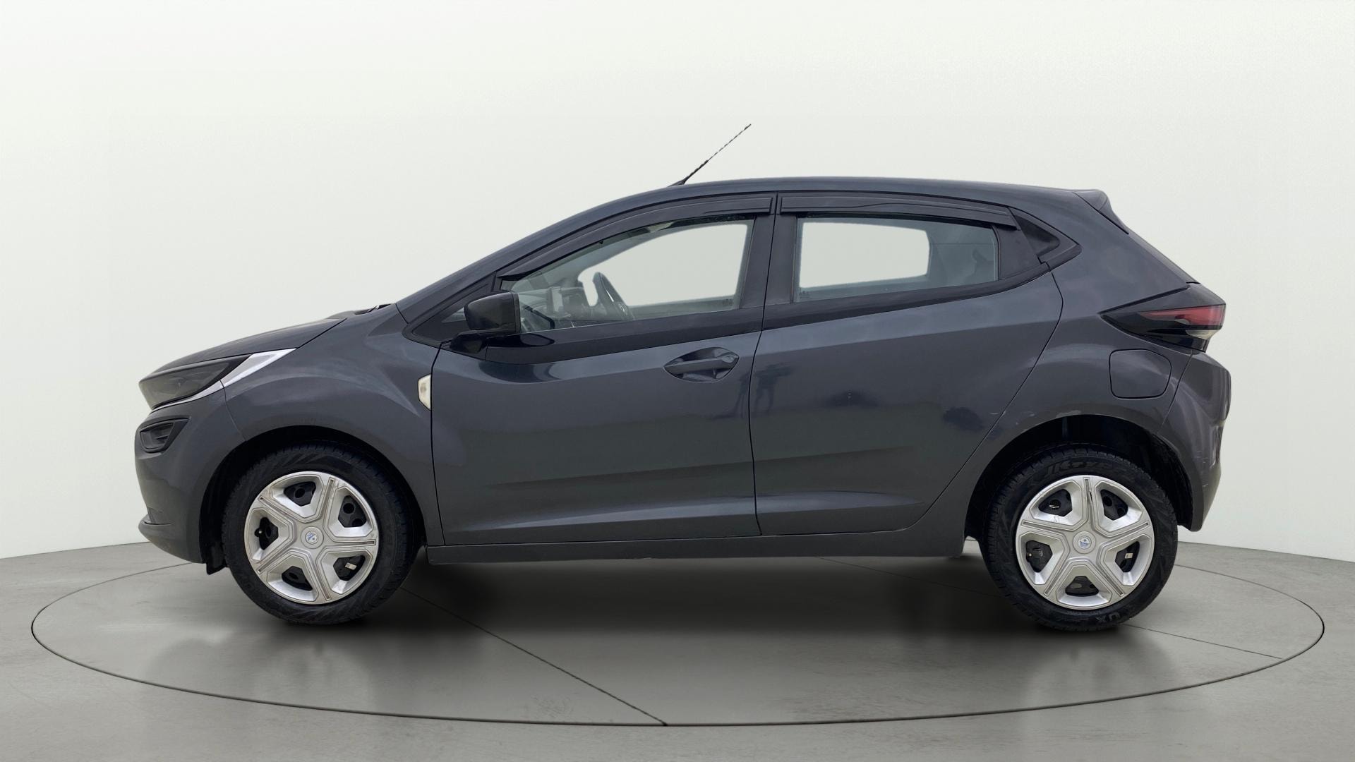 View 2021 Tata Altroz XM Plus Petrol Image 25 Used 2021 Tata Altroz XM Plus Petrol Image 25