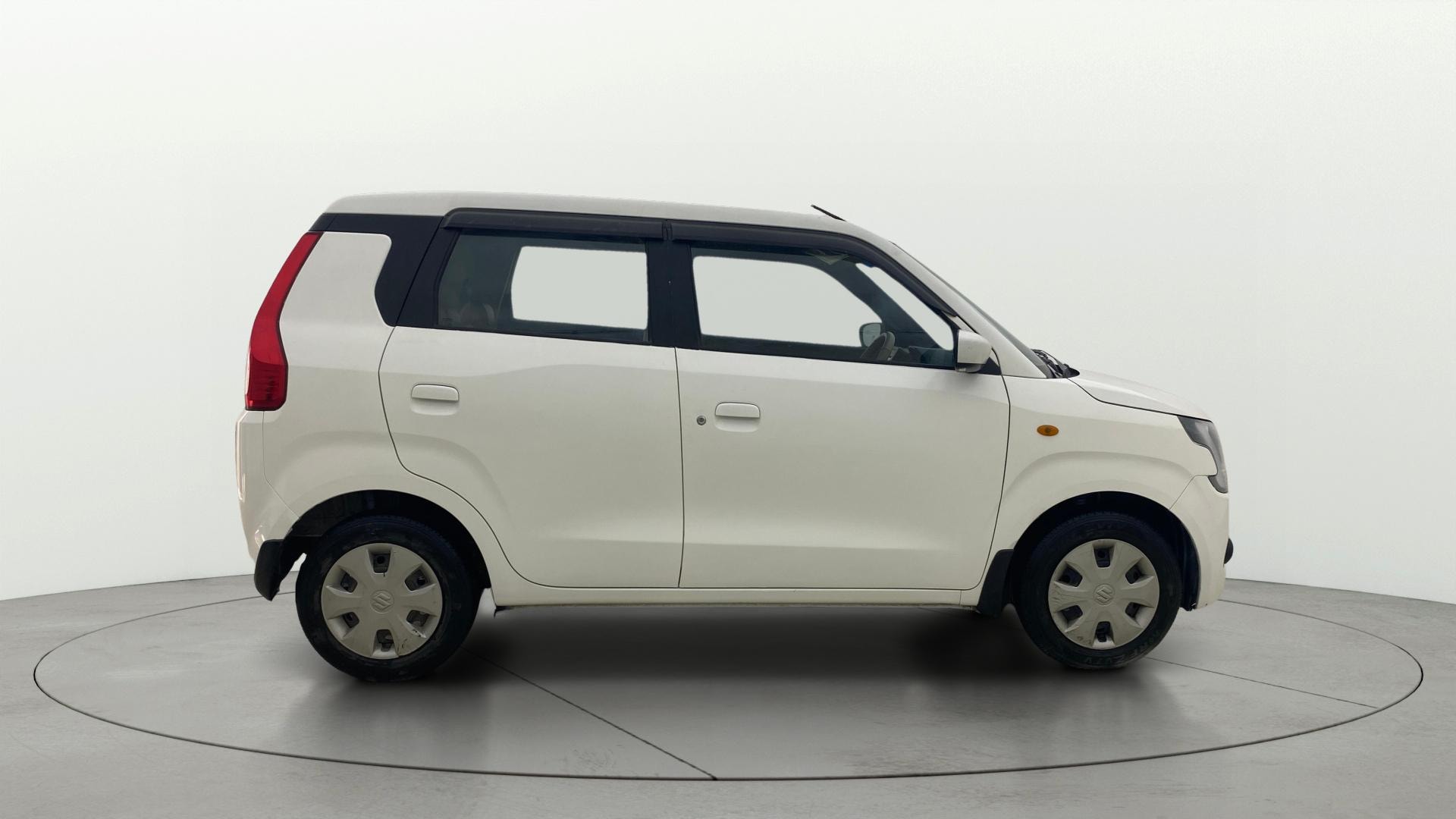 View 2019 Maruti Suzuki 1000 Base Variant Image 8 Used 2019 Maruti Suzuki 1000 Base Variant Image 8